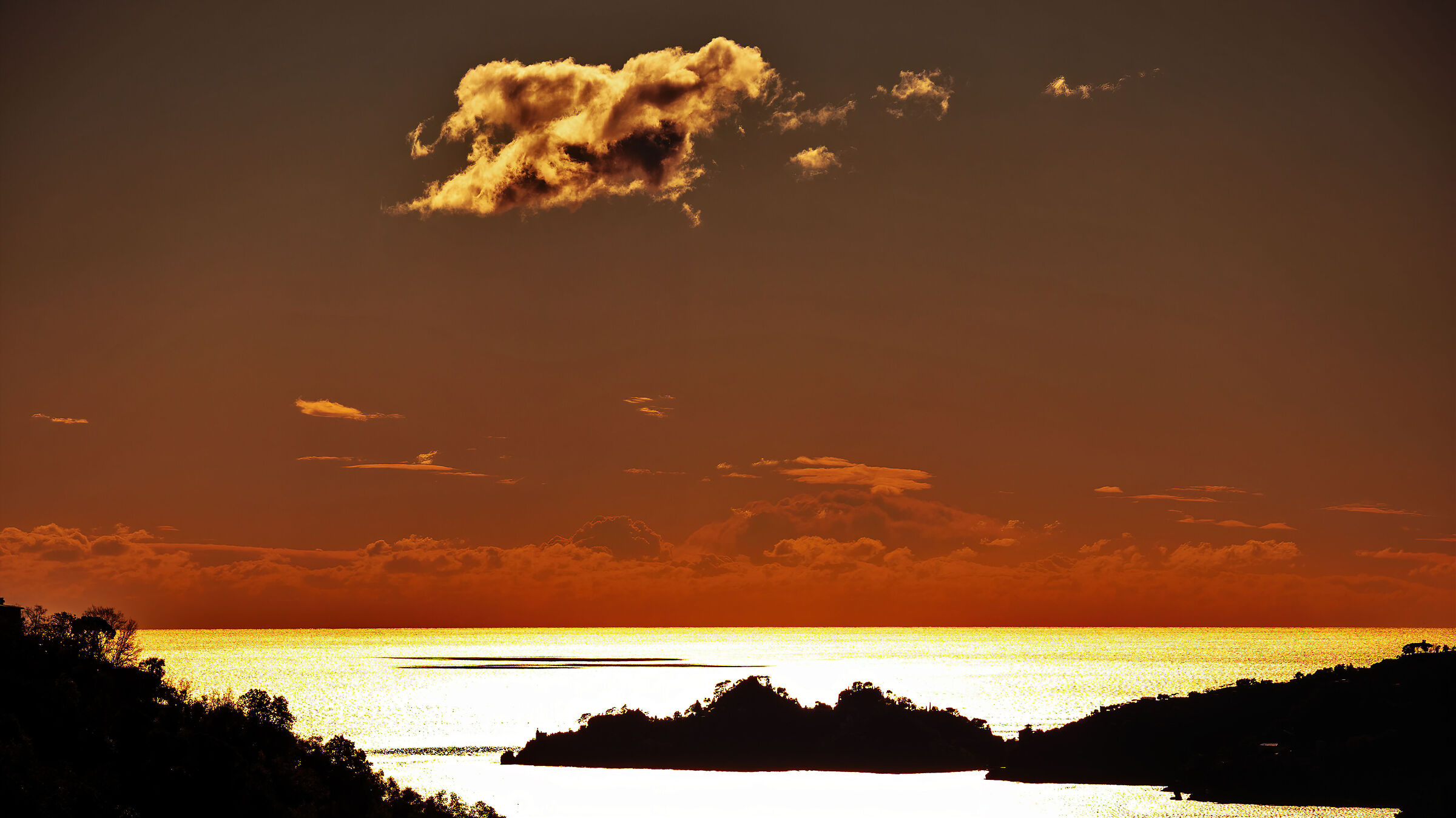 Cielo rosso a Portofino