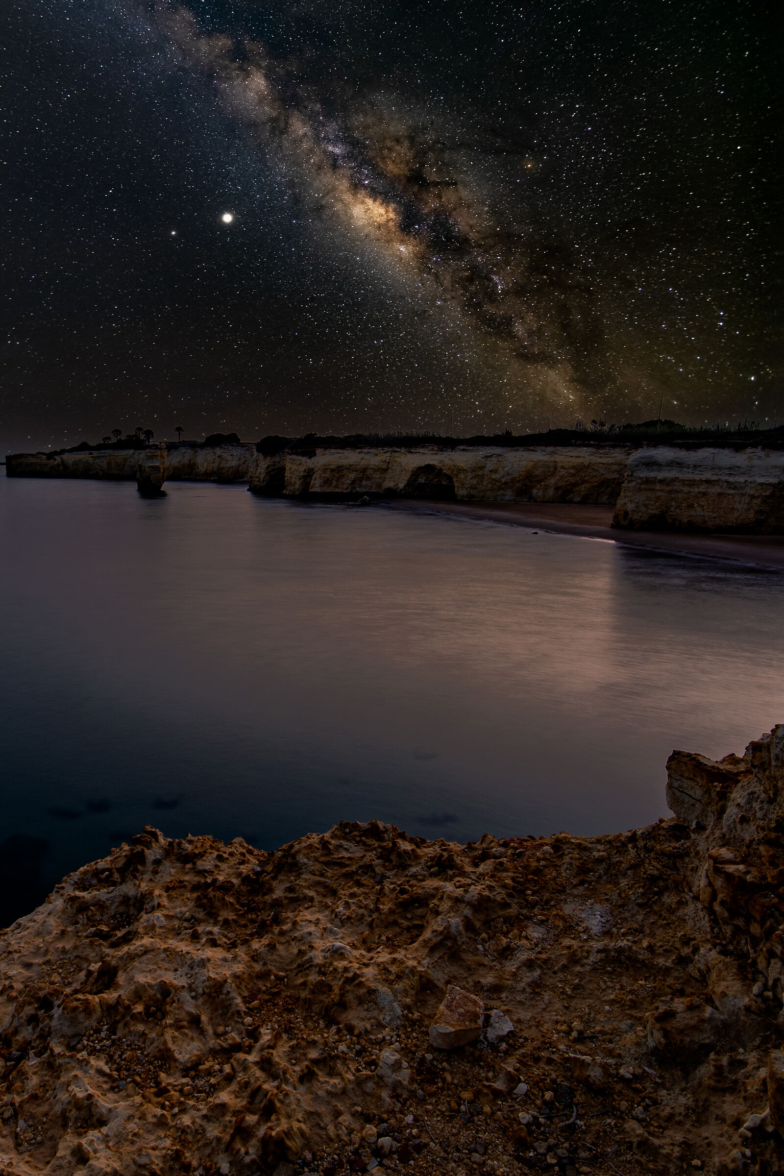 Mare calmo e cielo libero