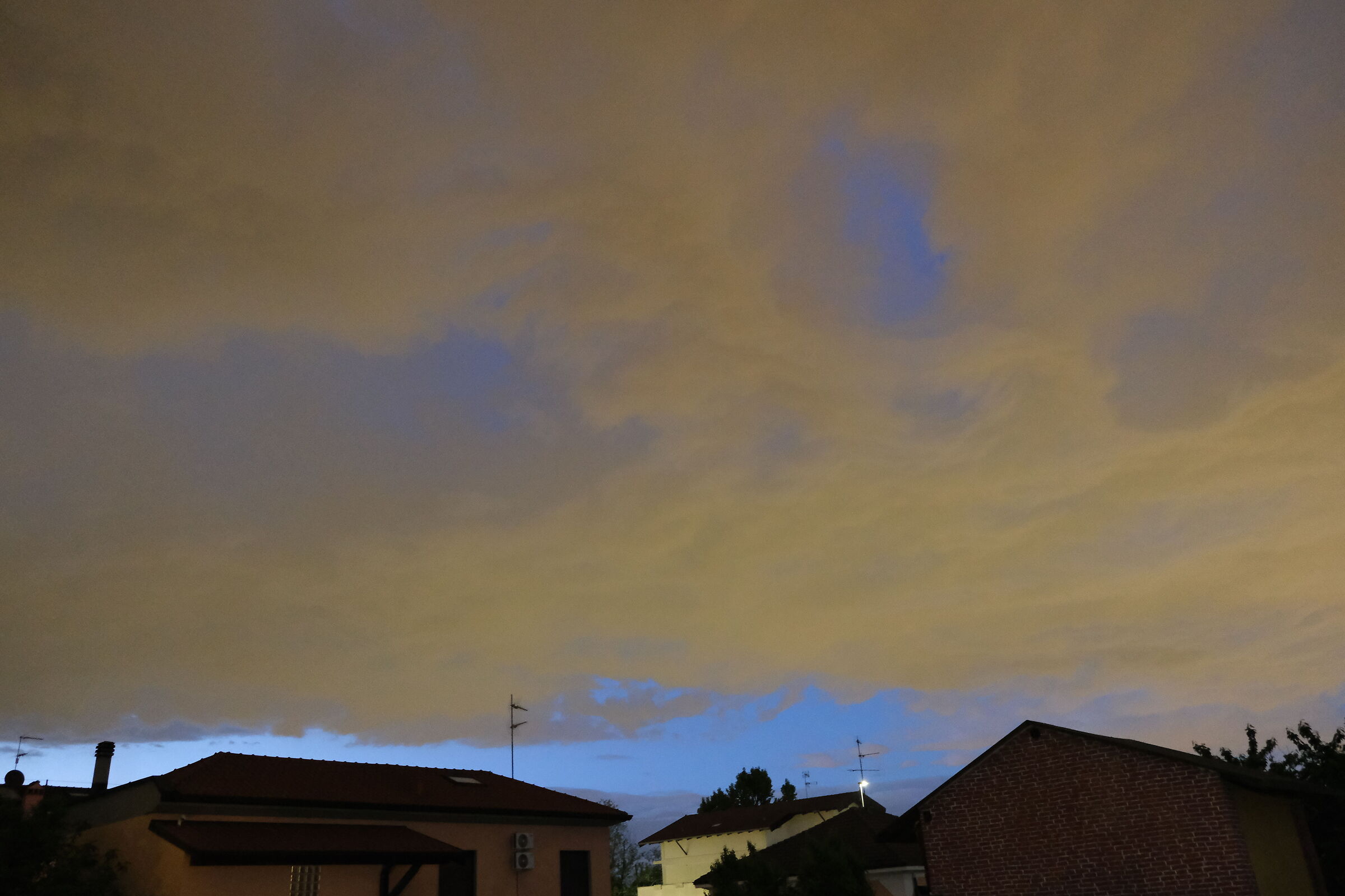 Incoming thunderstorm