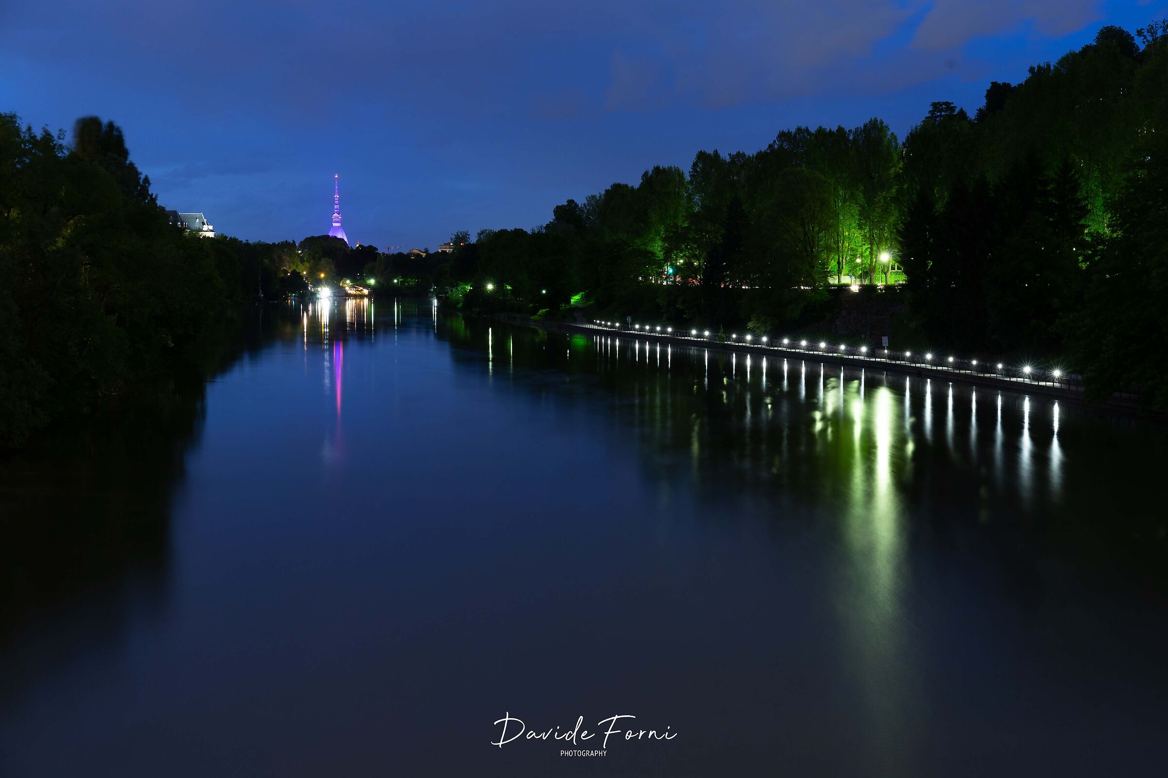 Blue hour on the Po and Mole Antonelliana