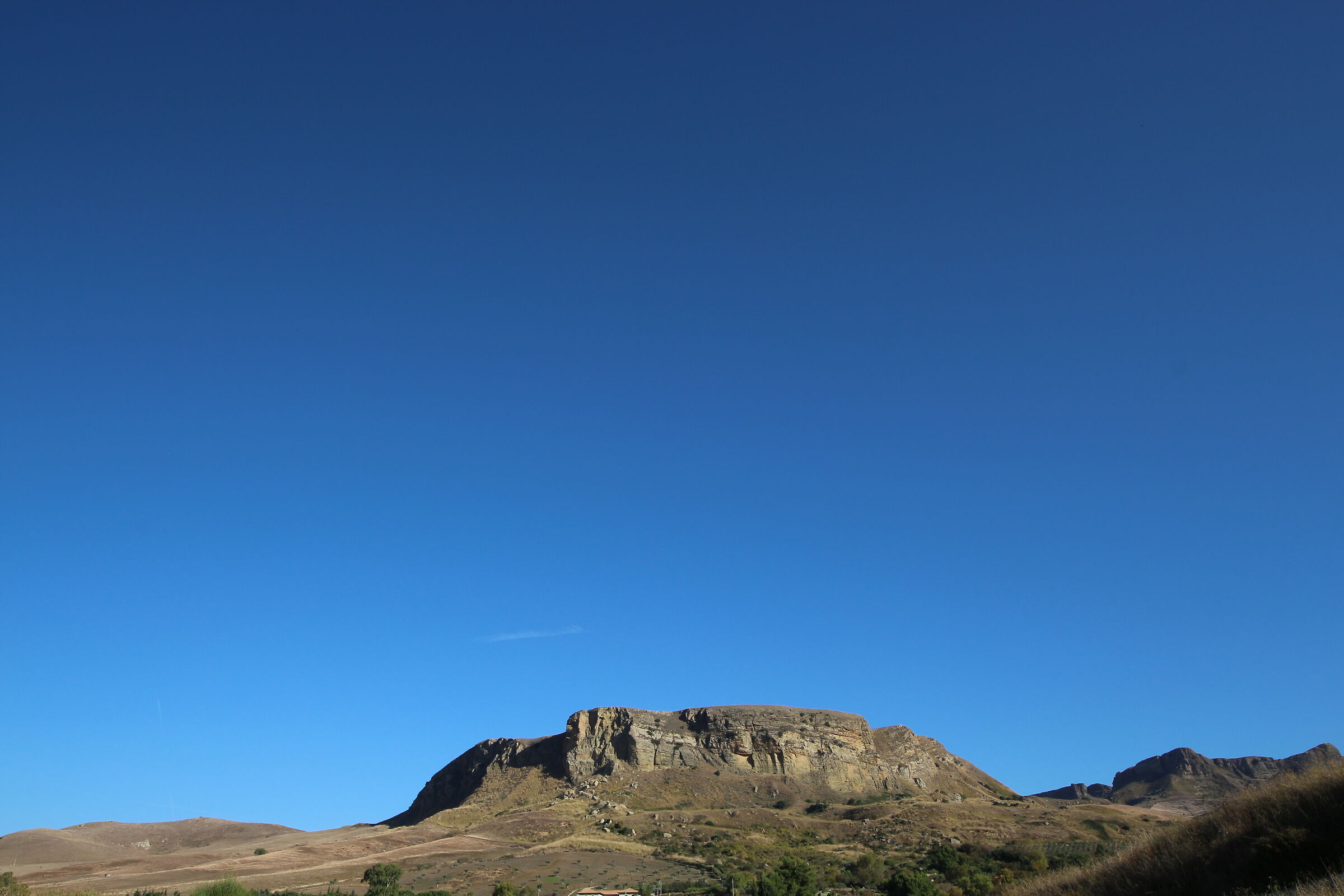 Tokina at-x 14-20 F. 2 - Canon D 700