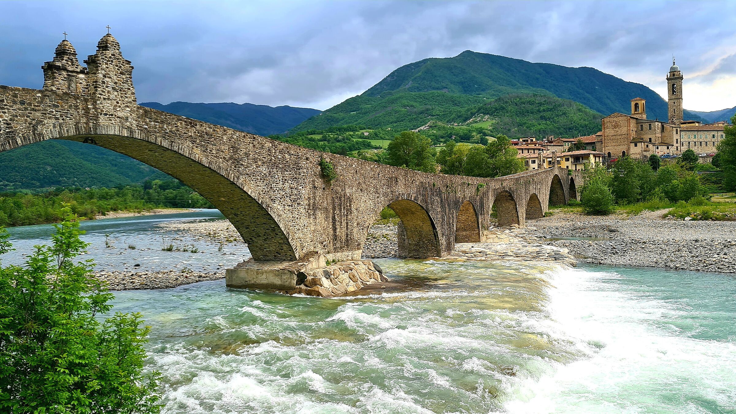 Hunchback Bridge (devil's bridge)