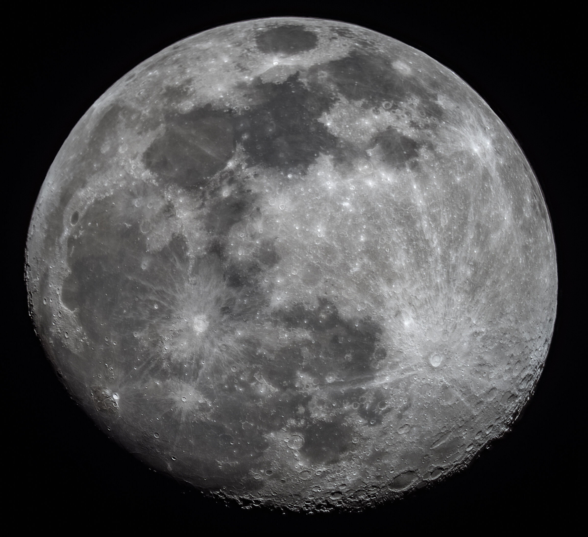 Luna High Res