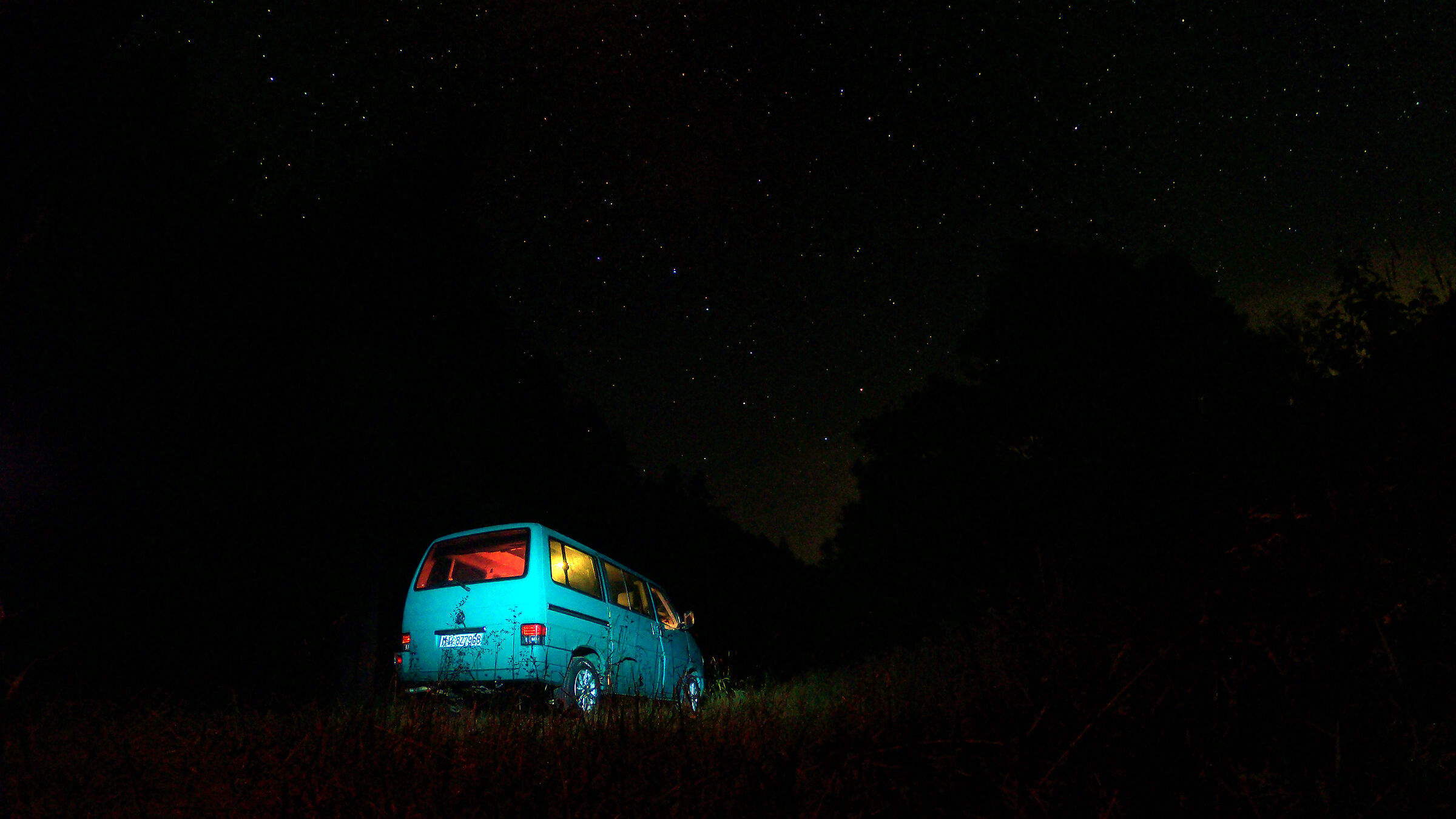 Volkswagen T4 by night