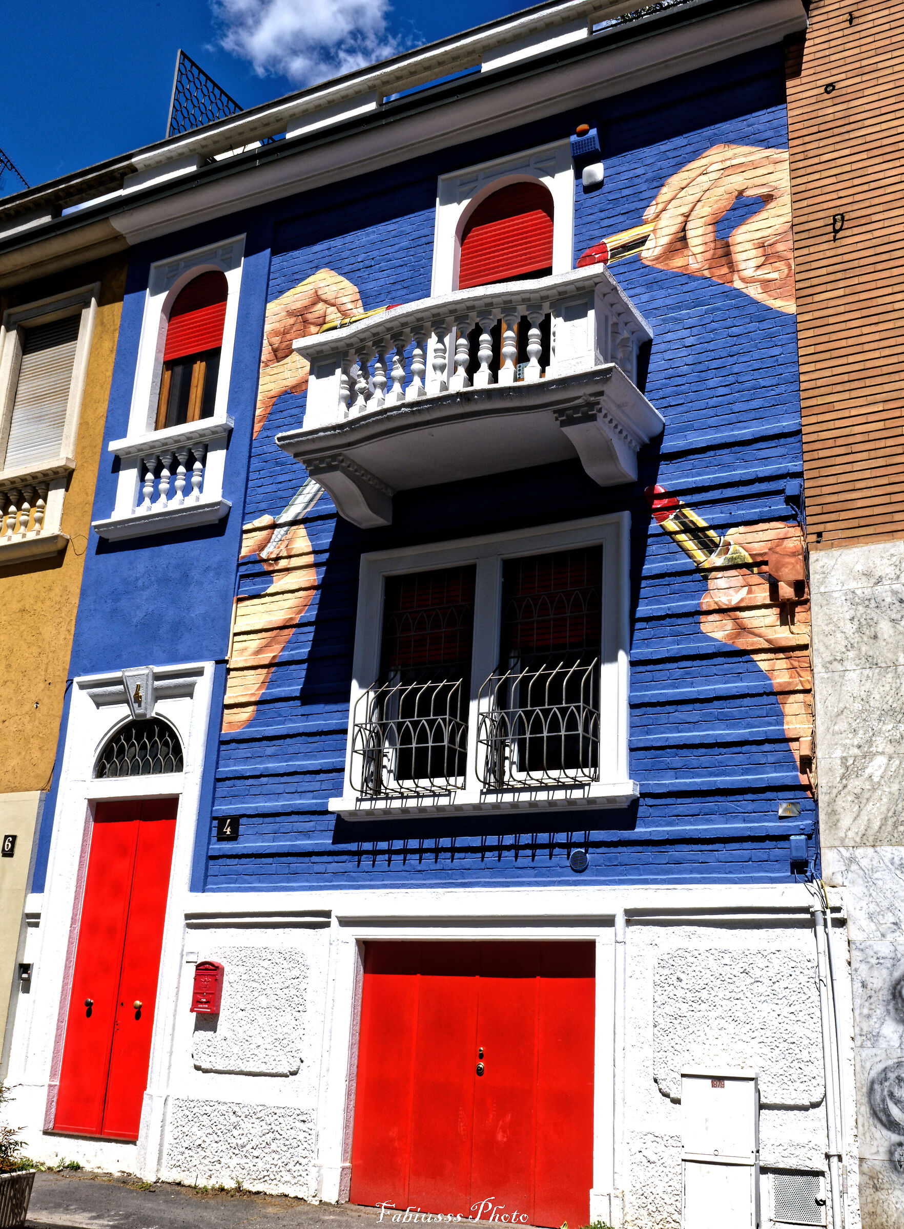 Quadro in facciata....