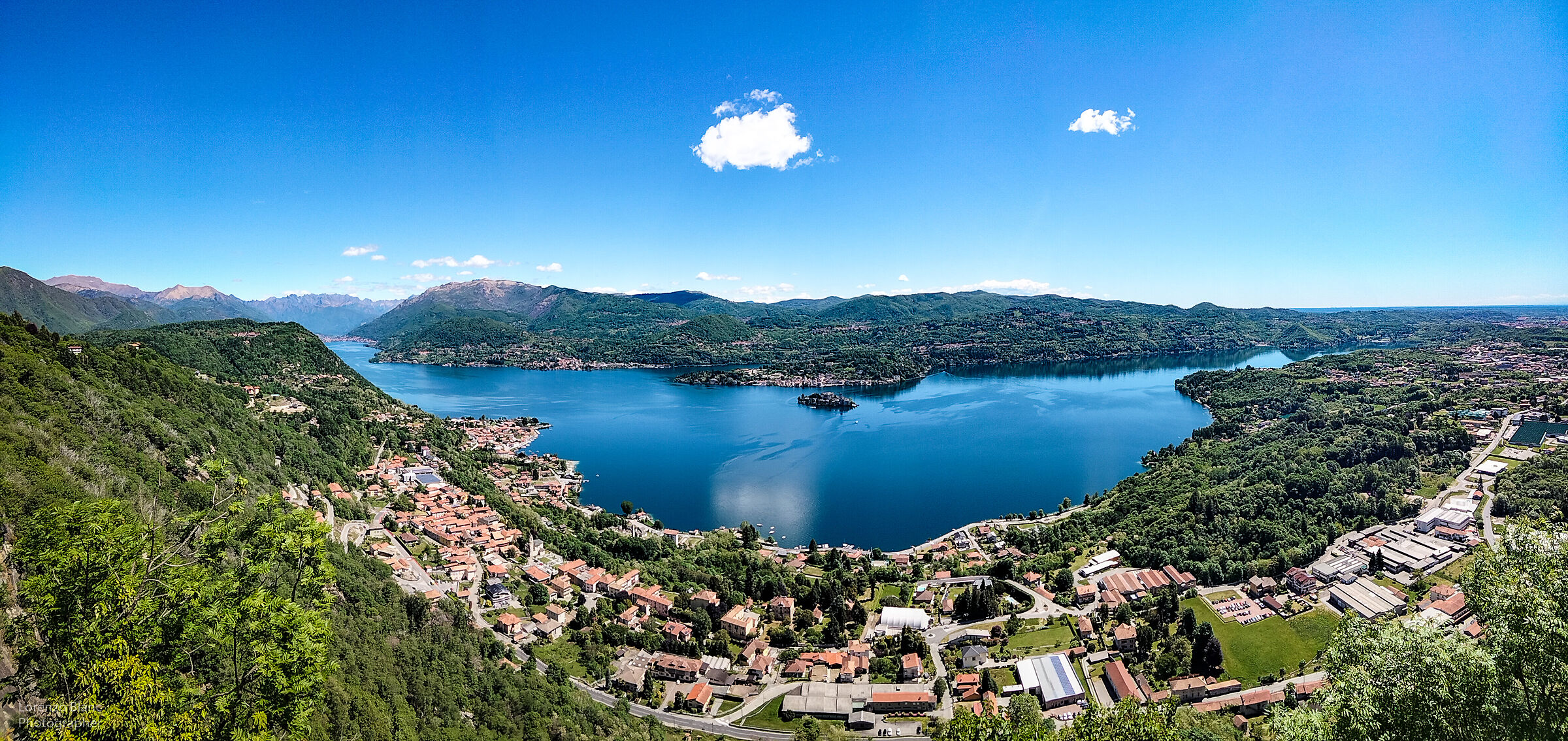 Lago d'Orta visto dal santuario Madonna del Sasso Pella