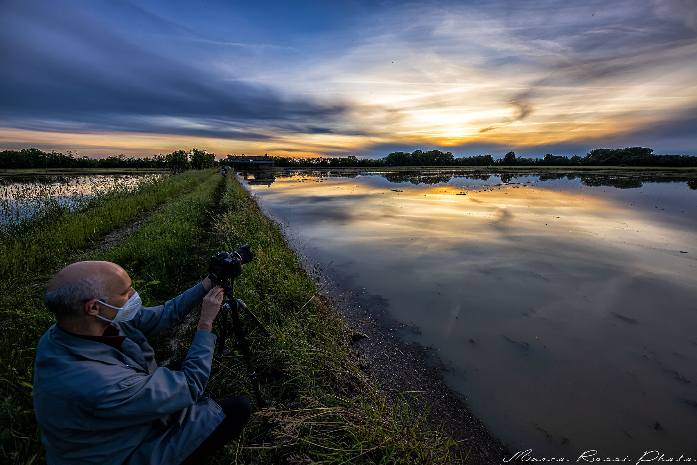 "Grass" photographers :)