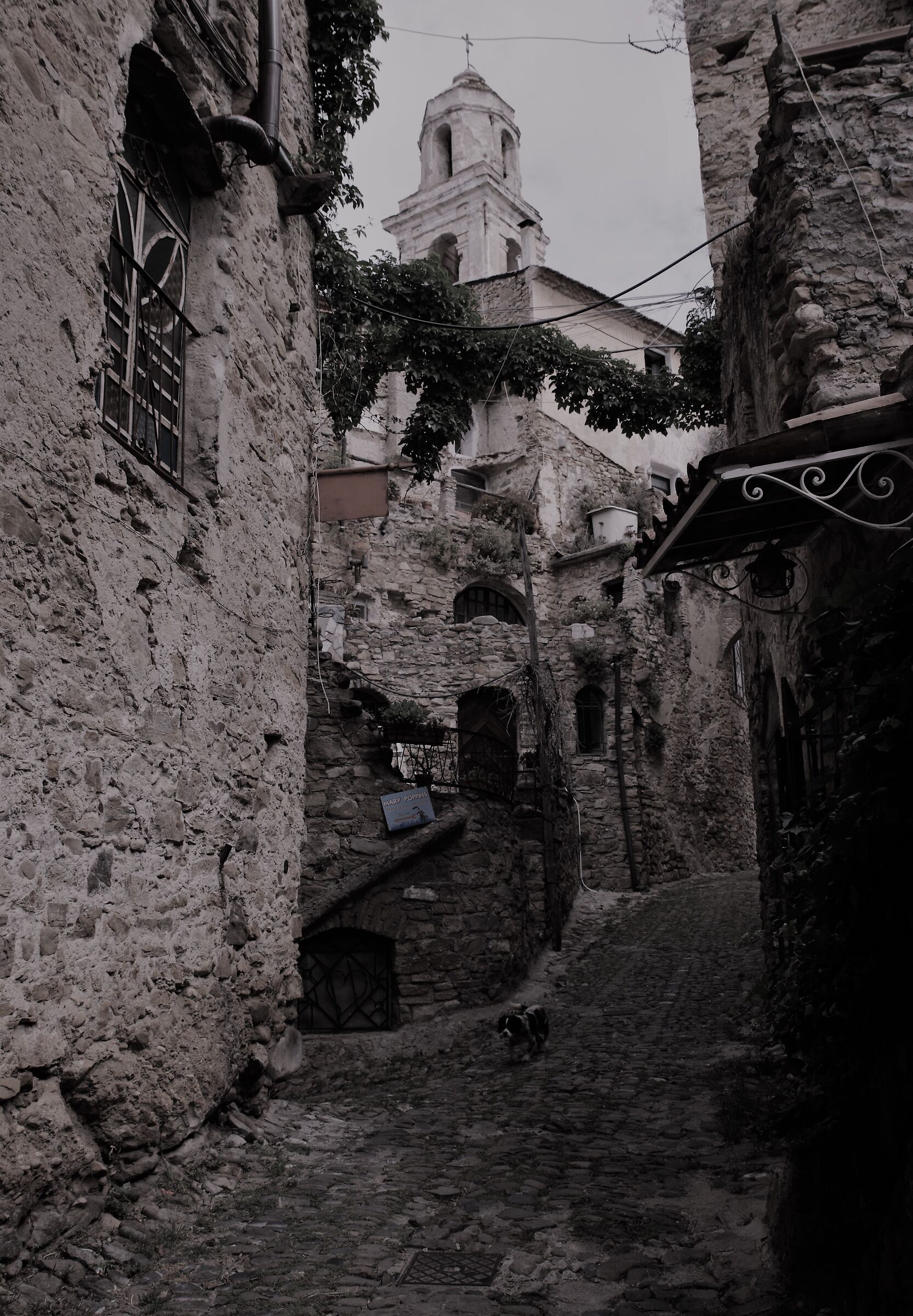 bussana vecchia...il paese dove il tempo si è fermato