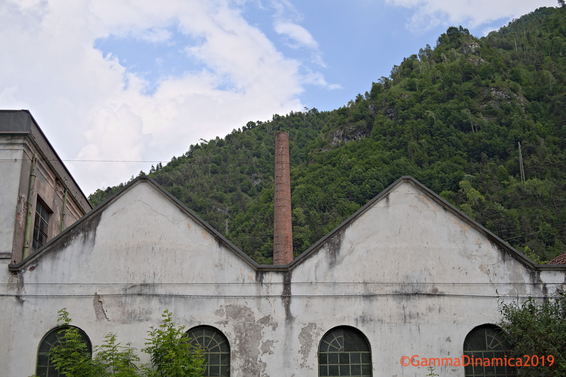 Vecchi edifici industriali a Ponte Nossa