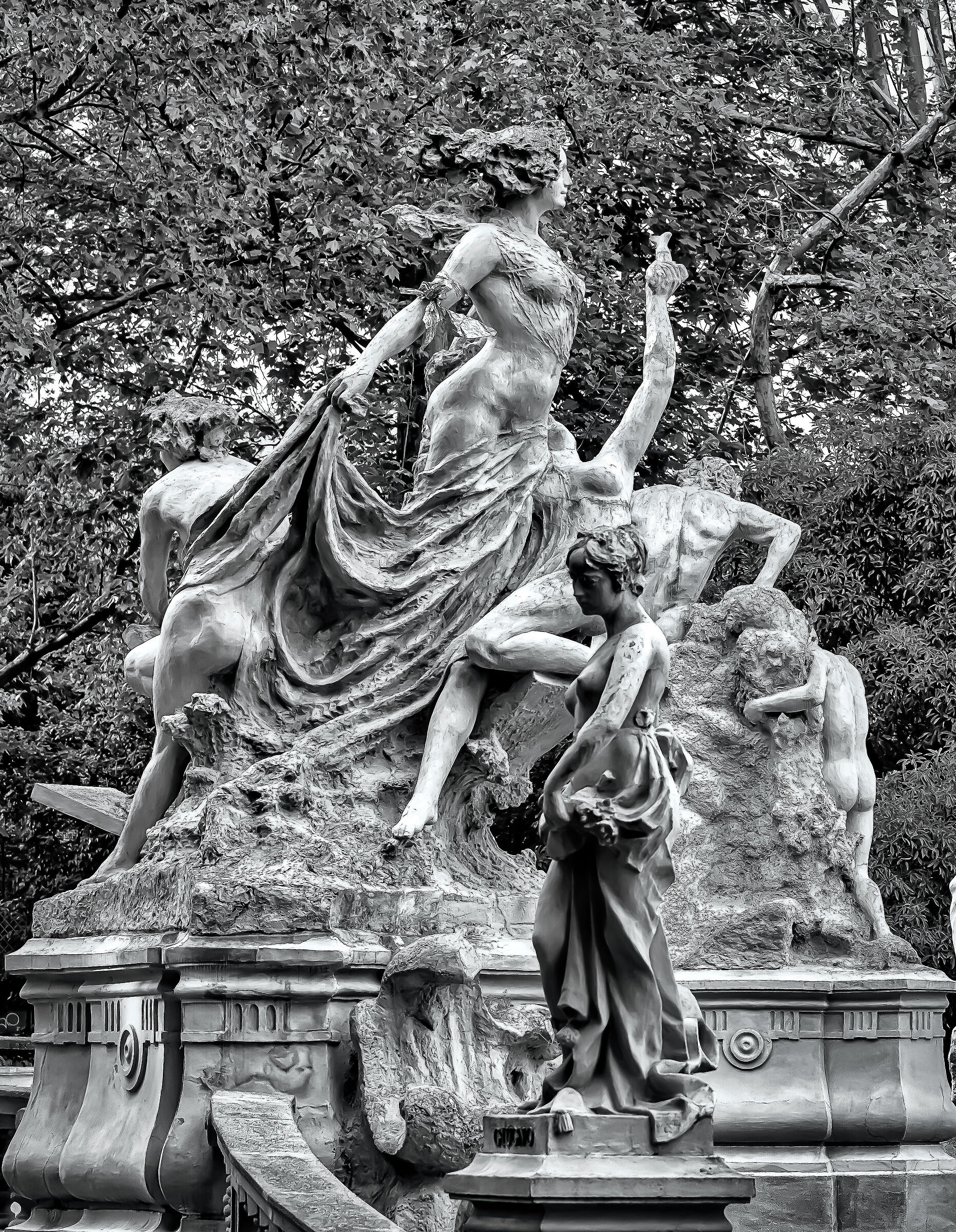 Fontana, detail