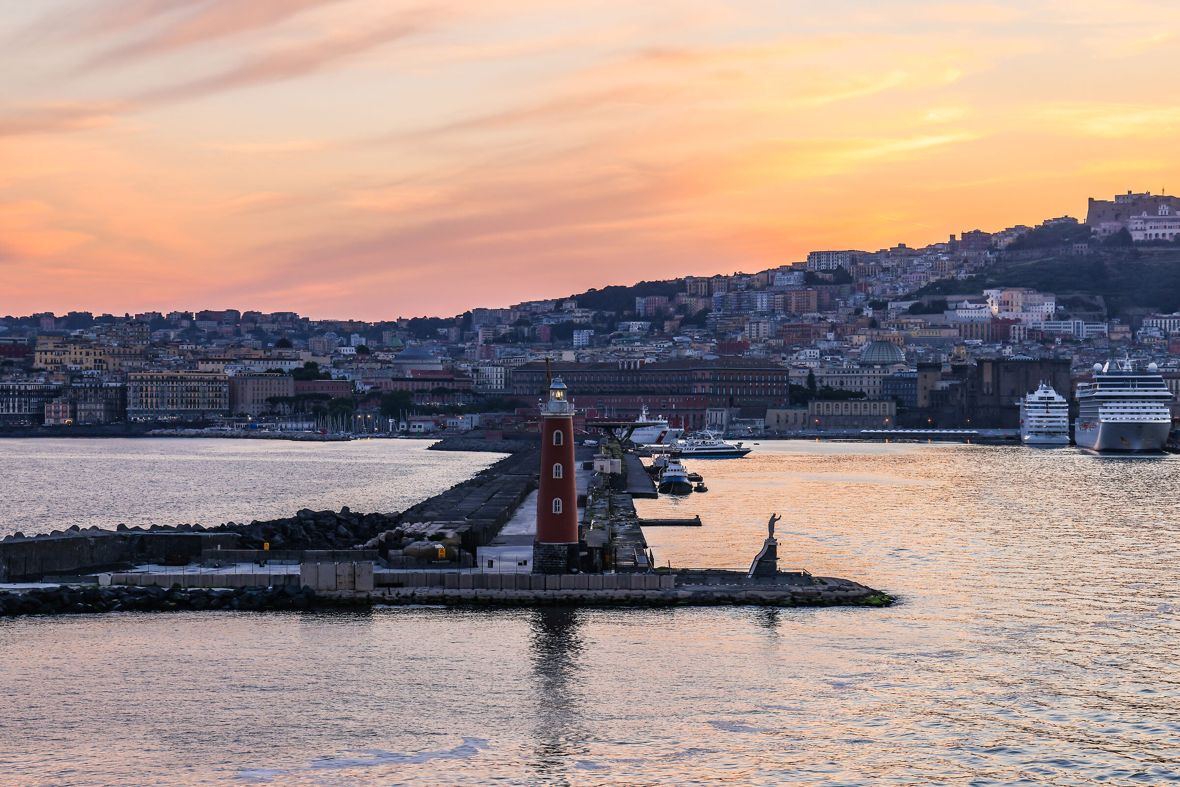 Faro di Napoli