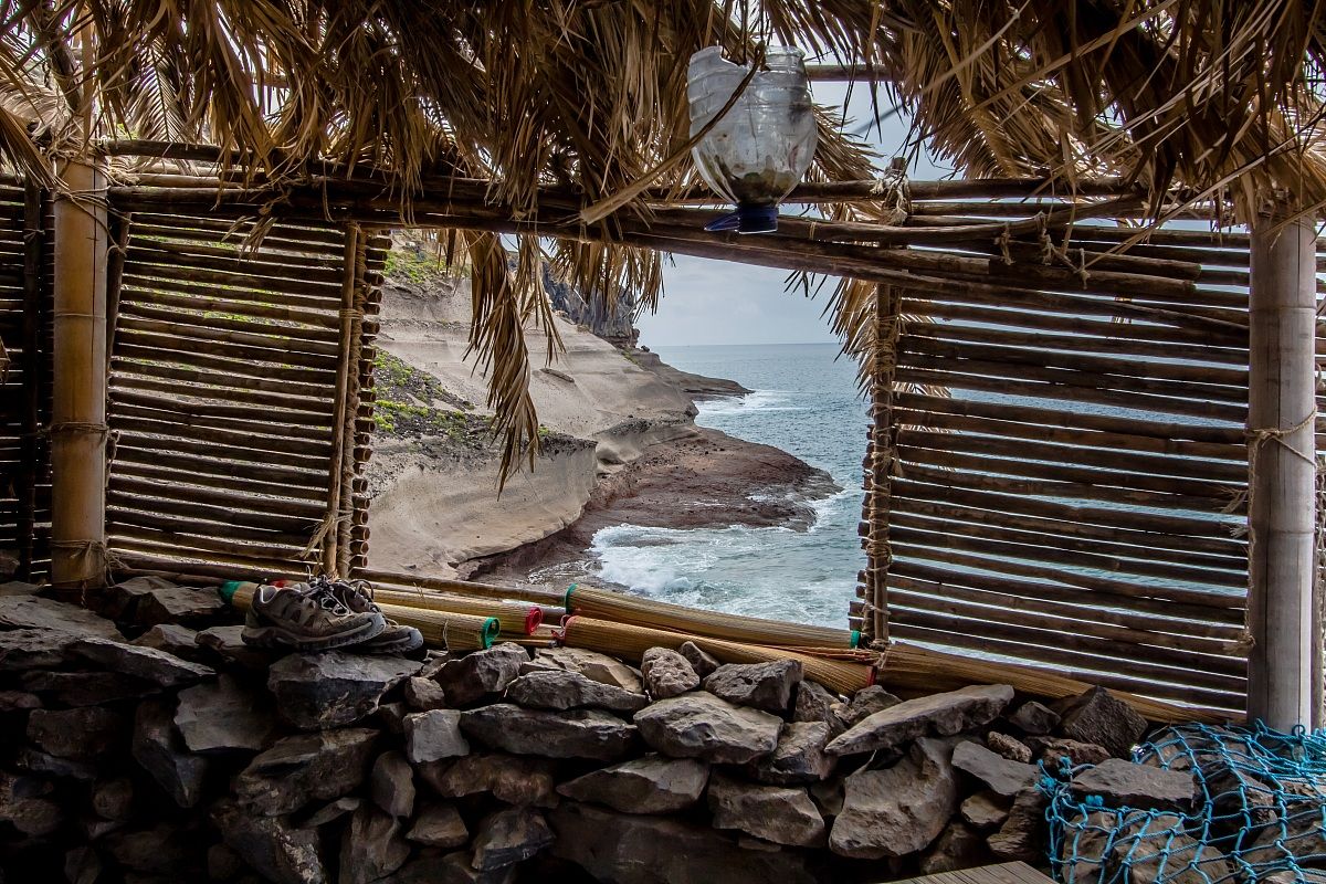 La costa da una capanna, La Caleta, Tenerife Sud.
