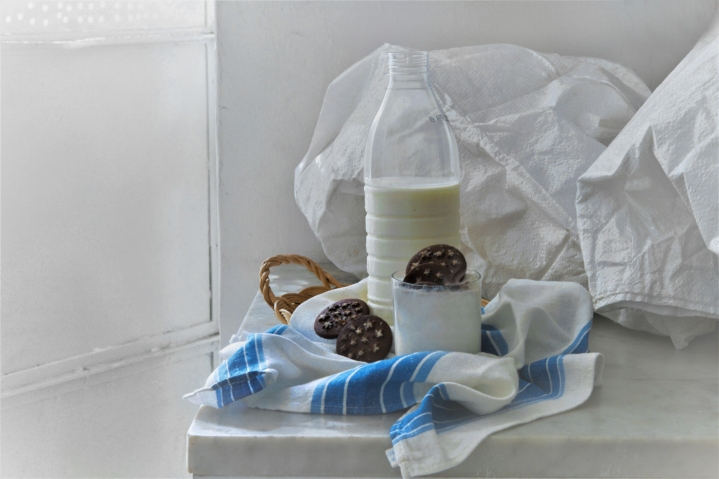 Milk & biscuits