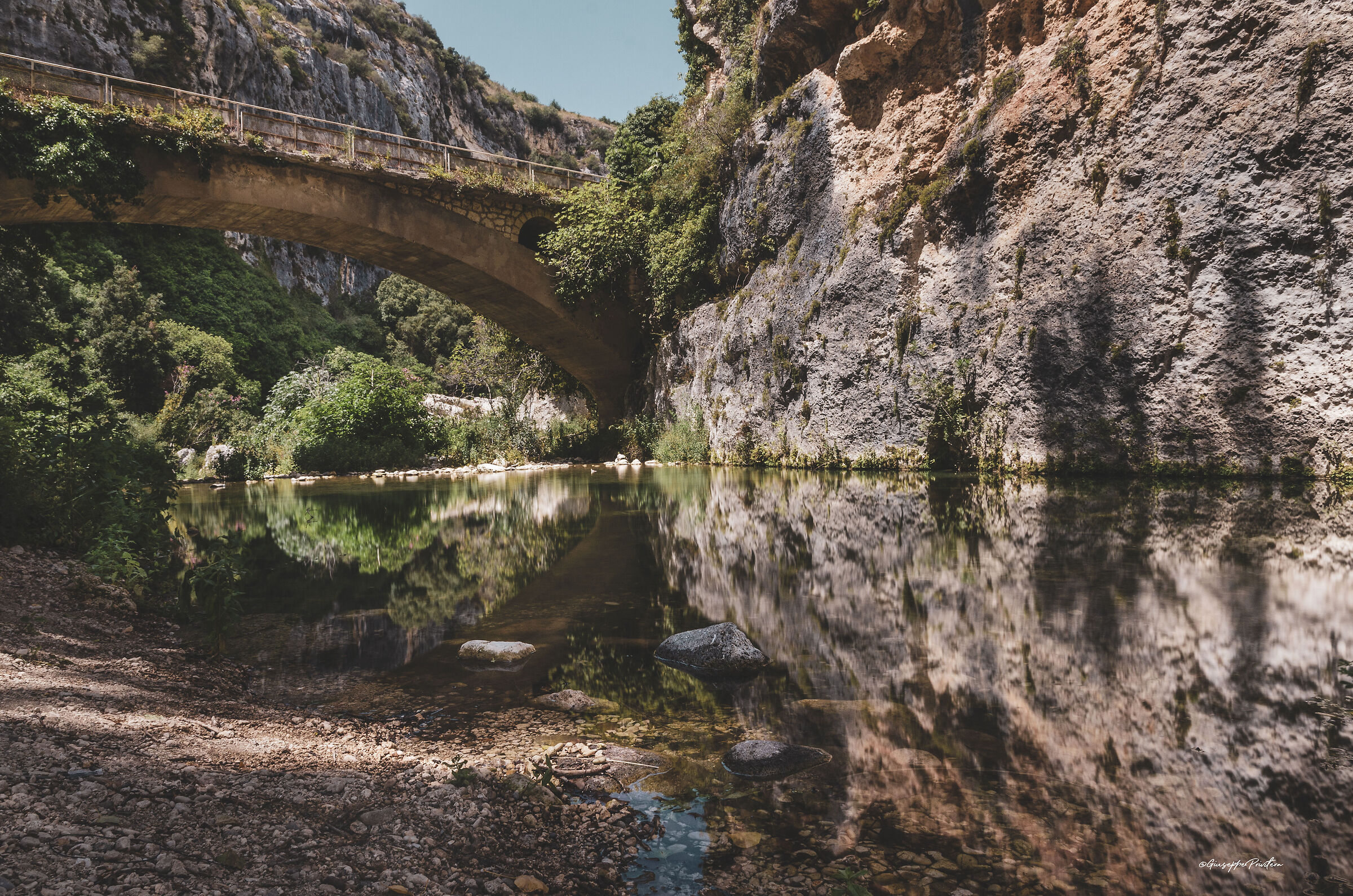 Reflections looking at reflections