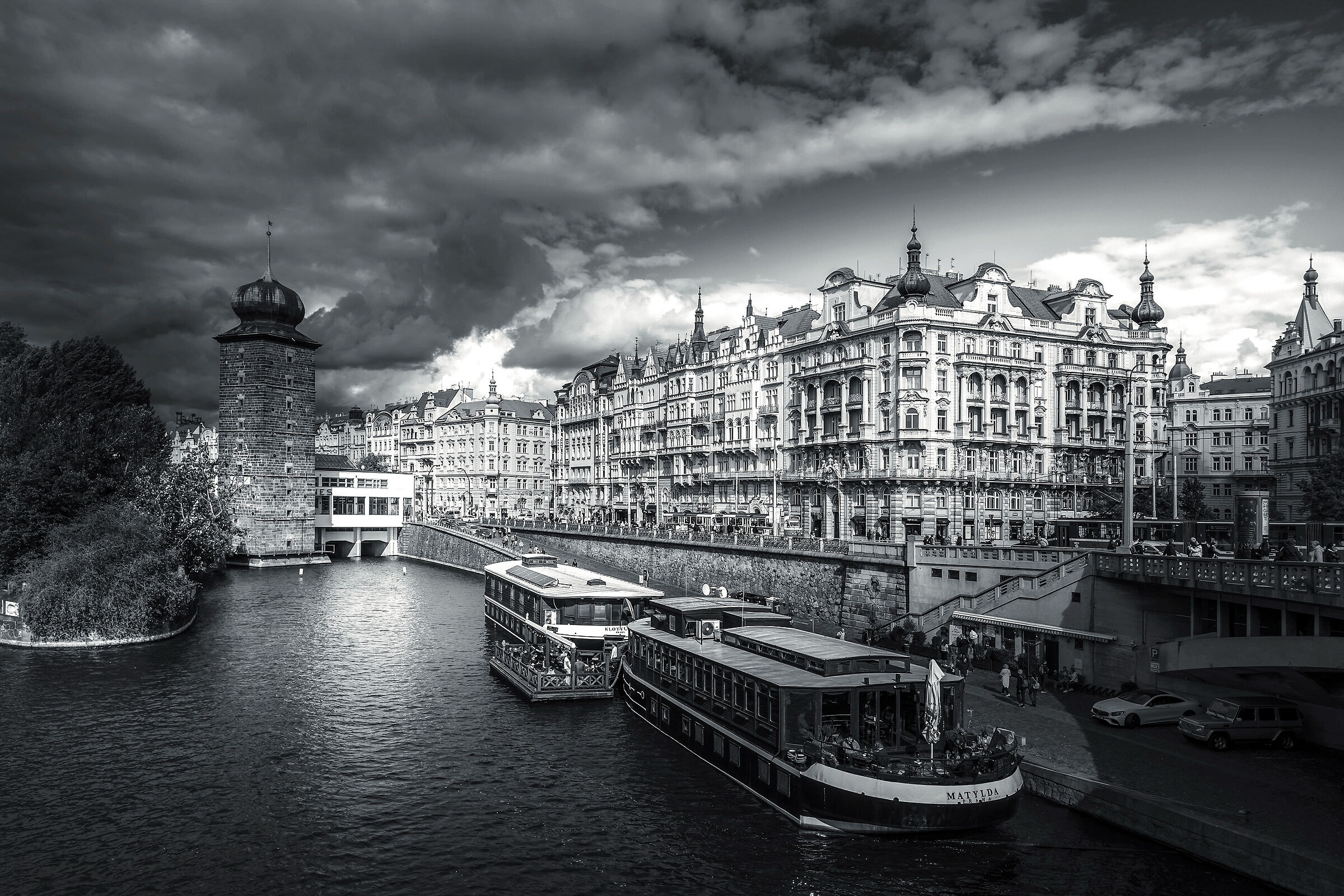 Praga district river