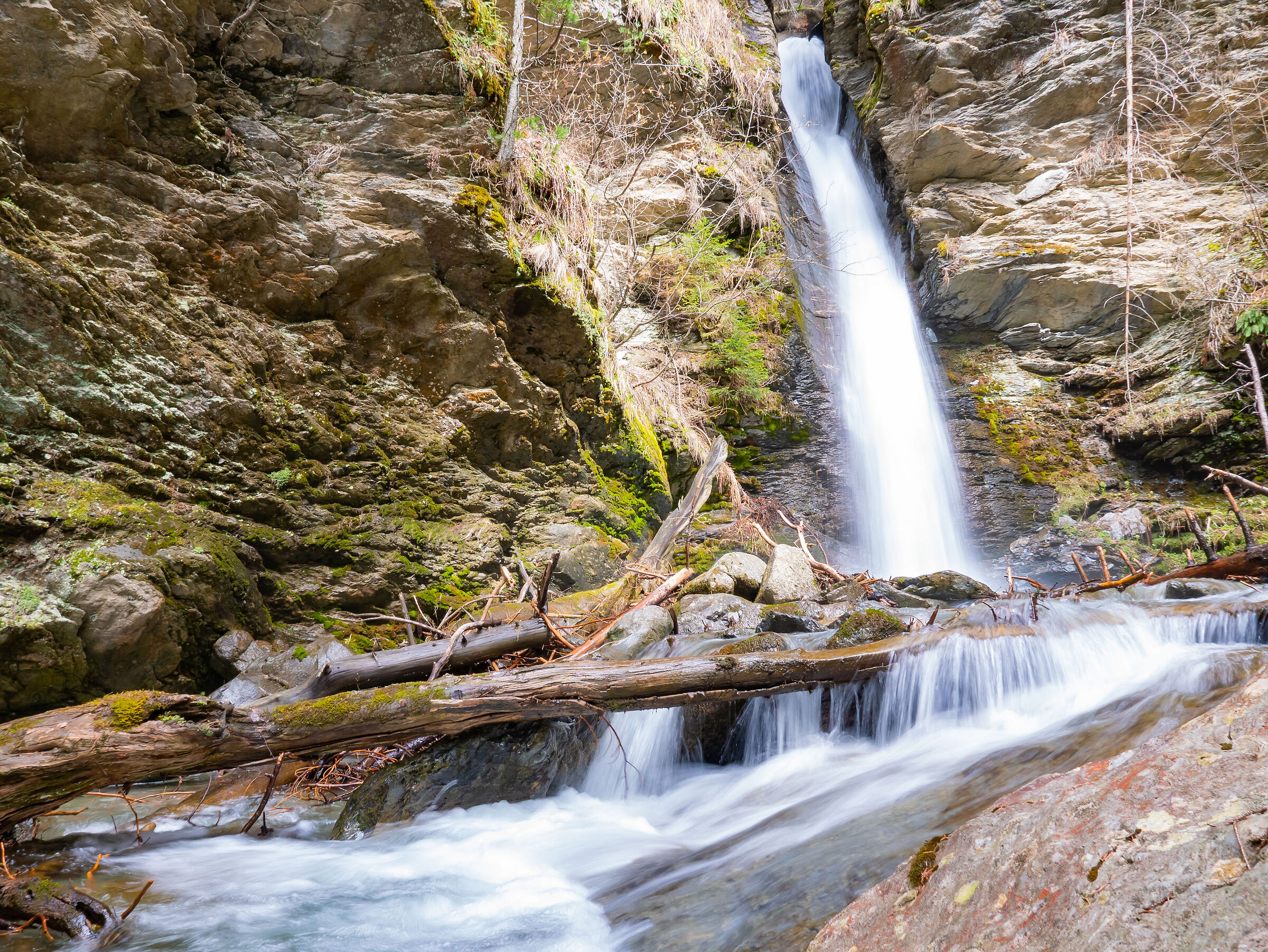 square waterfall Lia