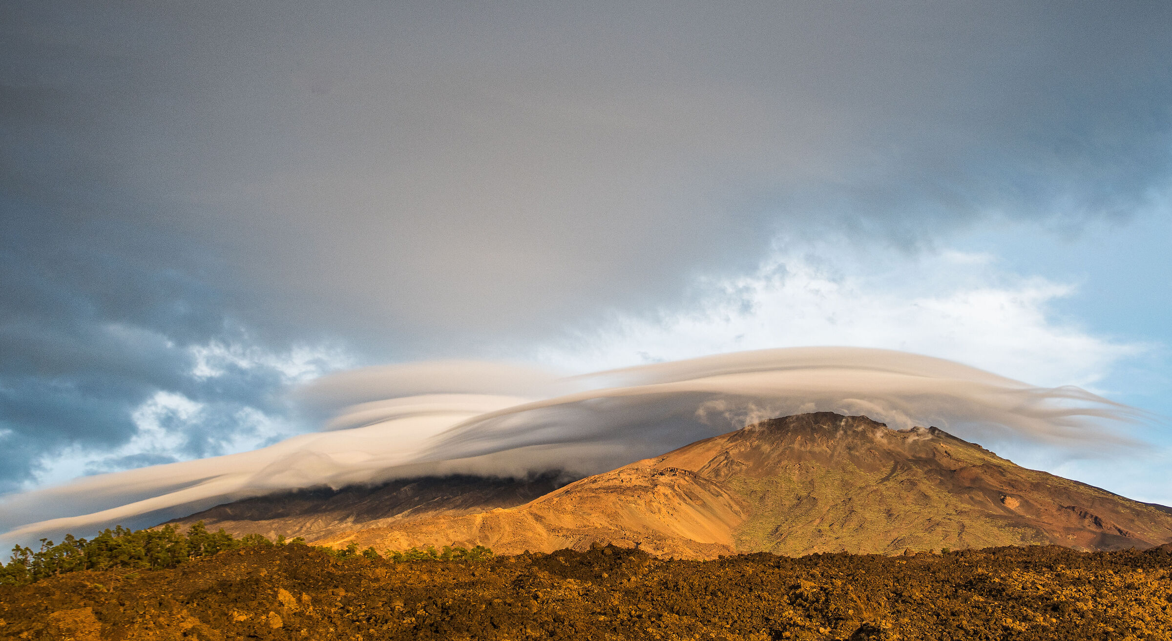 nuvole di lenticualr sul Teide