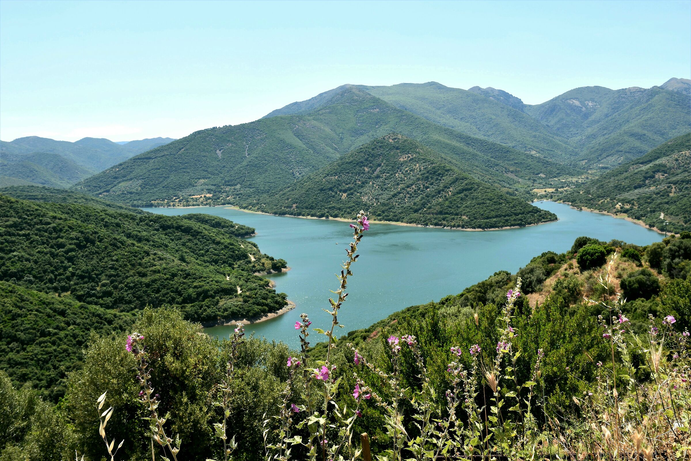 Lago di Montimannu una meraviglia inaspettata