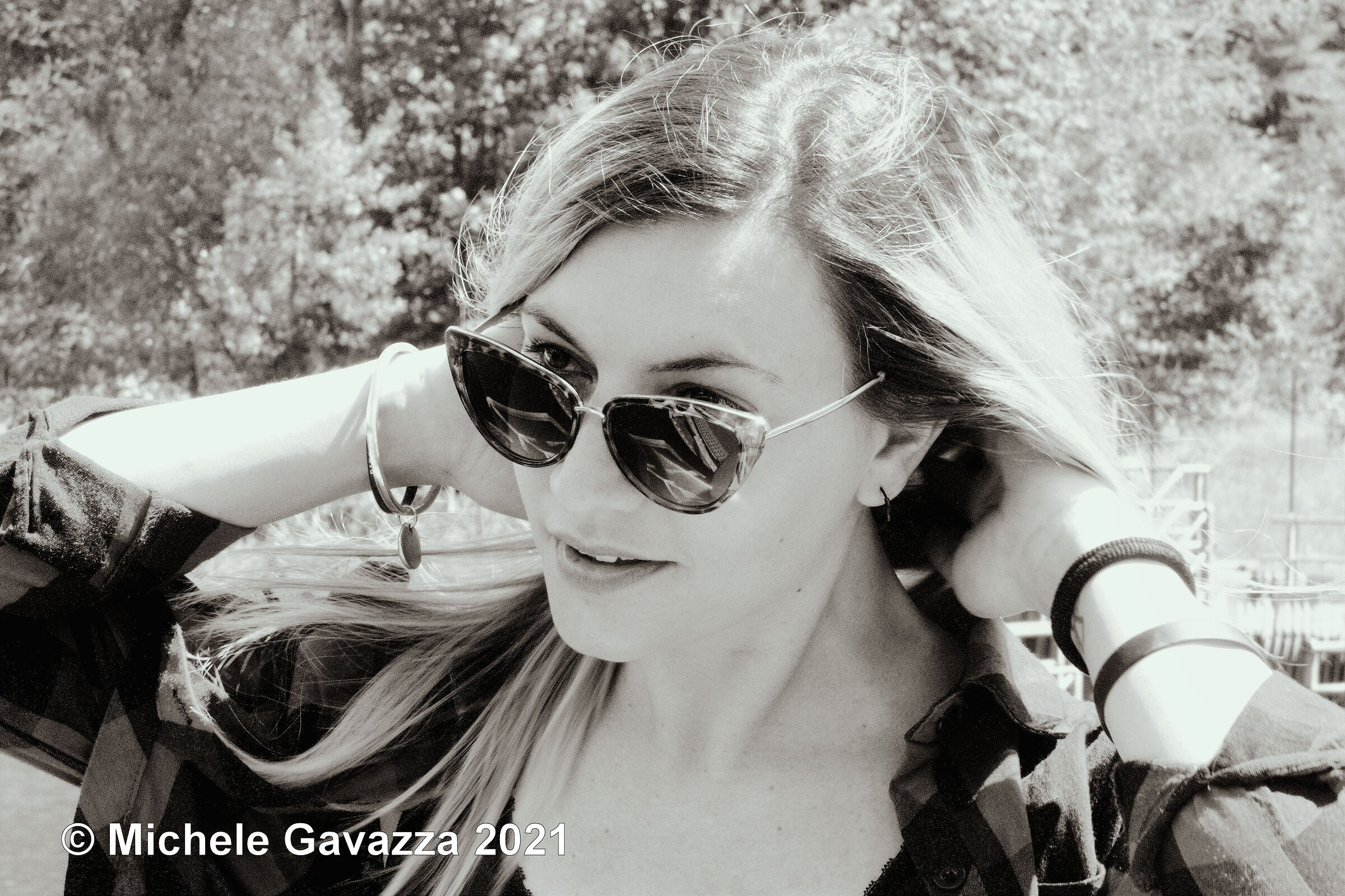 Elena sunglasses B&W