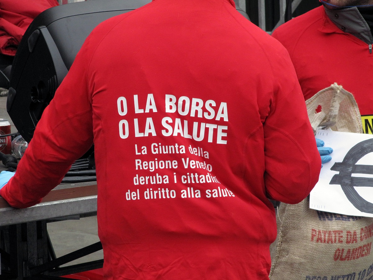 Protesta per il diritto alla Sanita' a Padova - 3