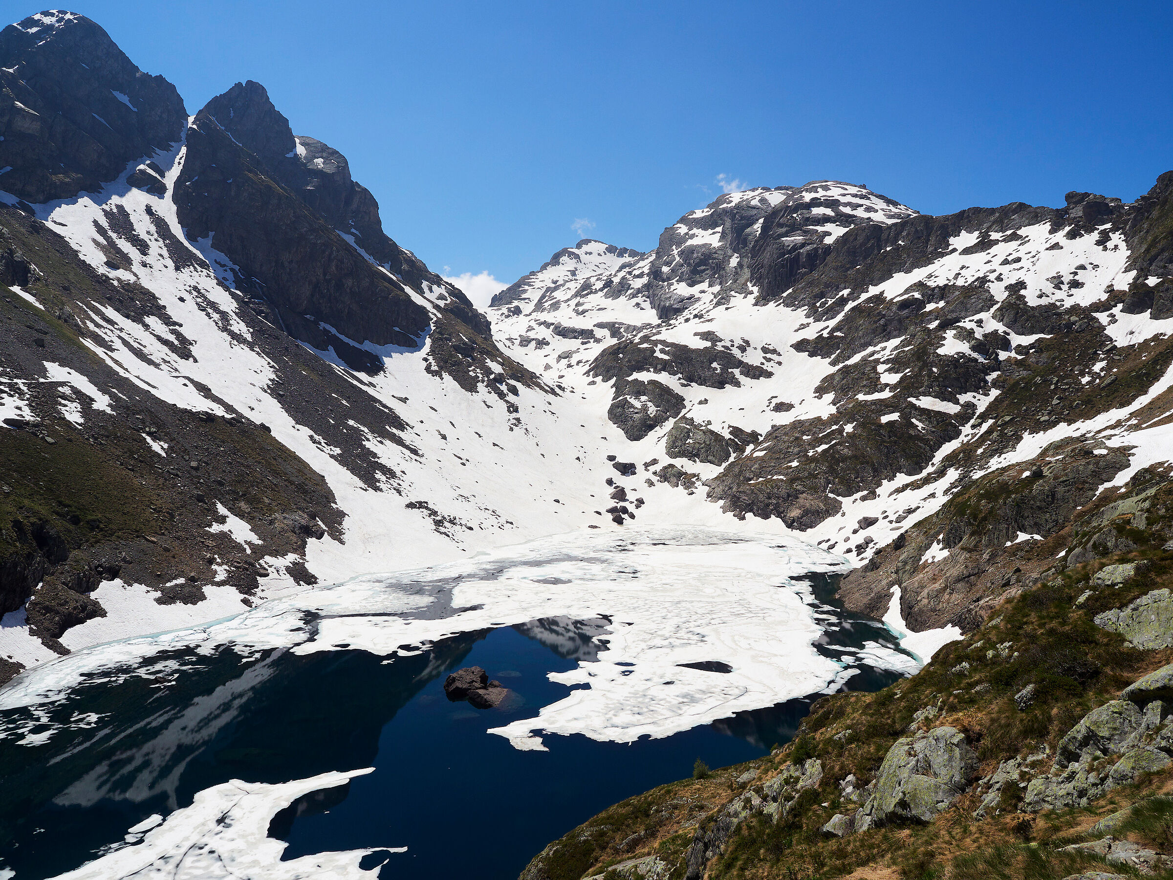 Lago d'Inferno e Pizzo dei Tre Signori