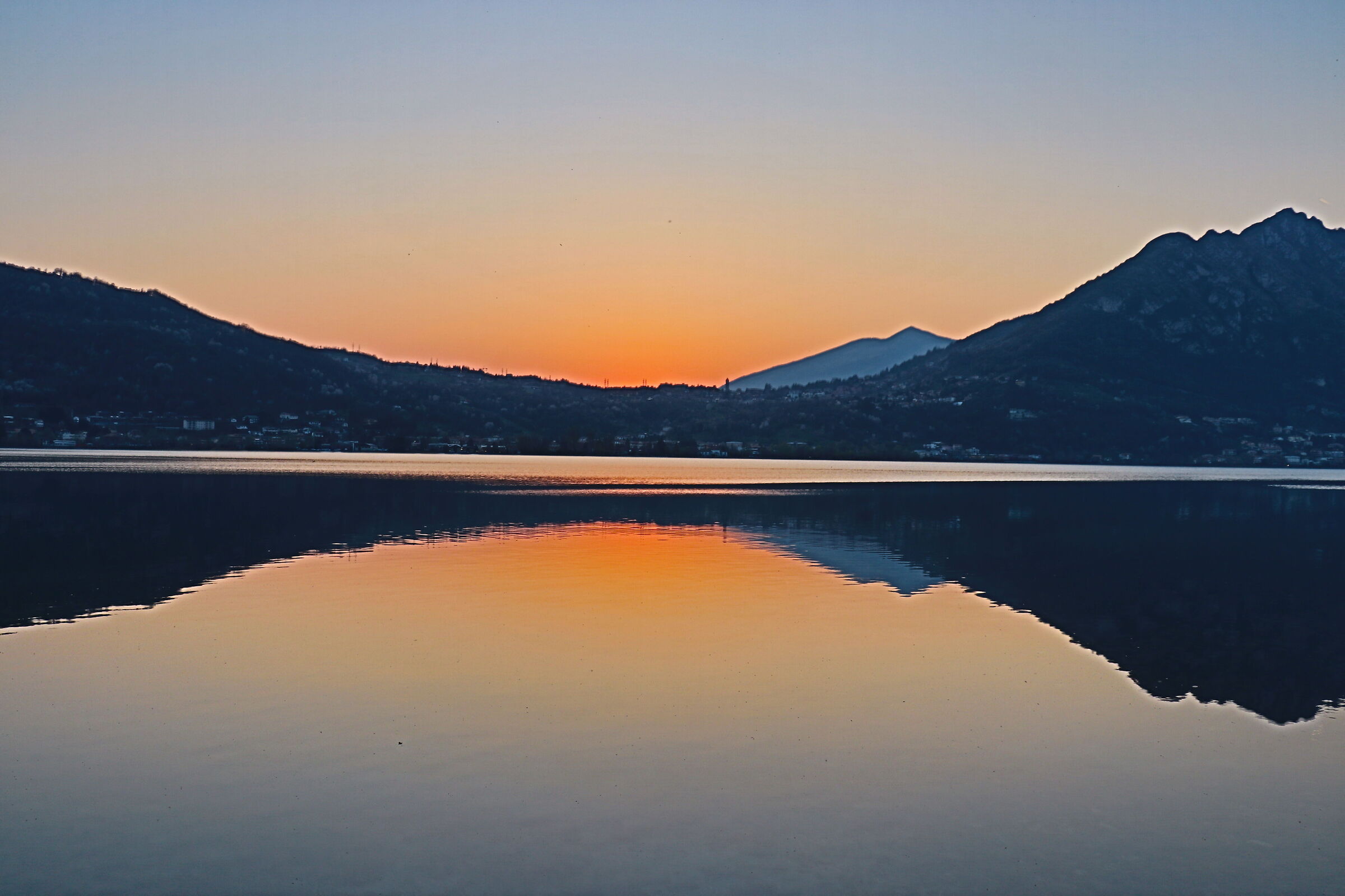 Sunset Lake Vercurago