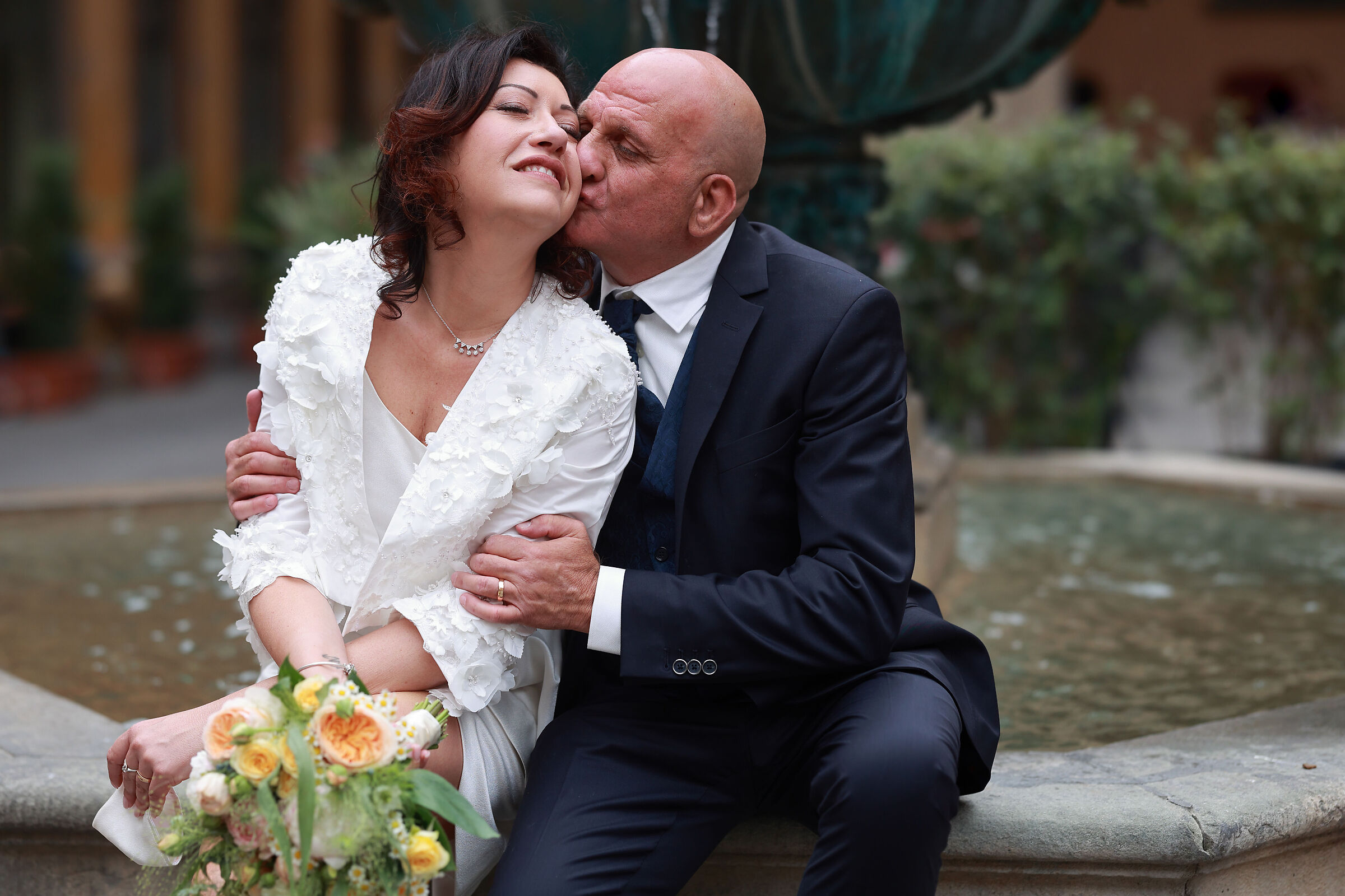 Matrimonio davanti alla fontana del "Bacchino"