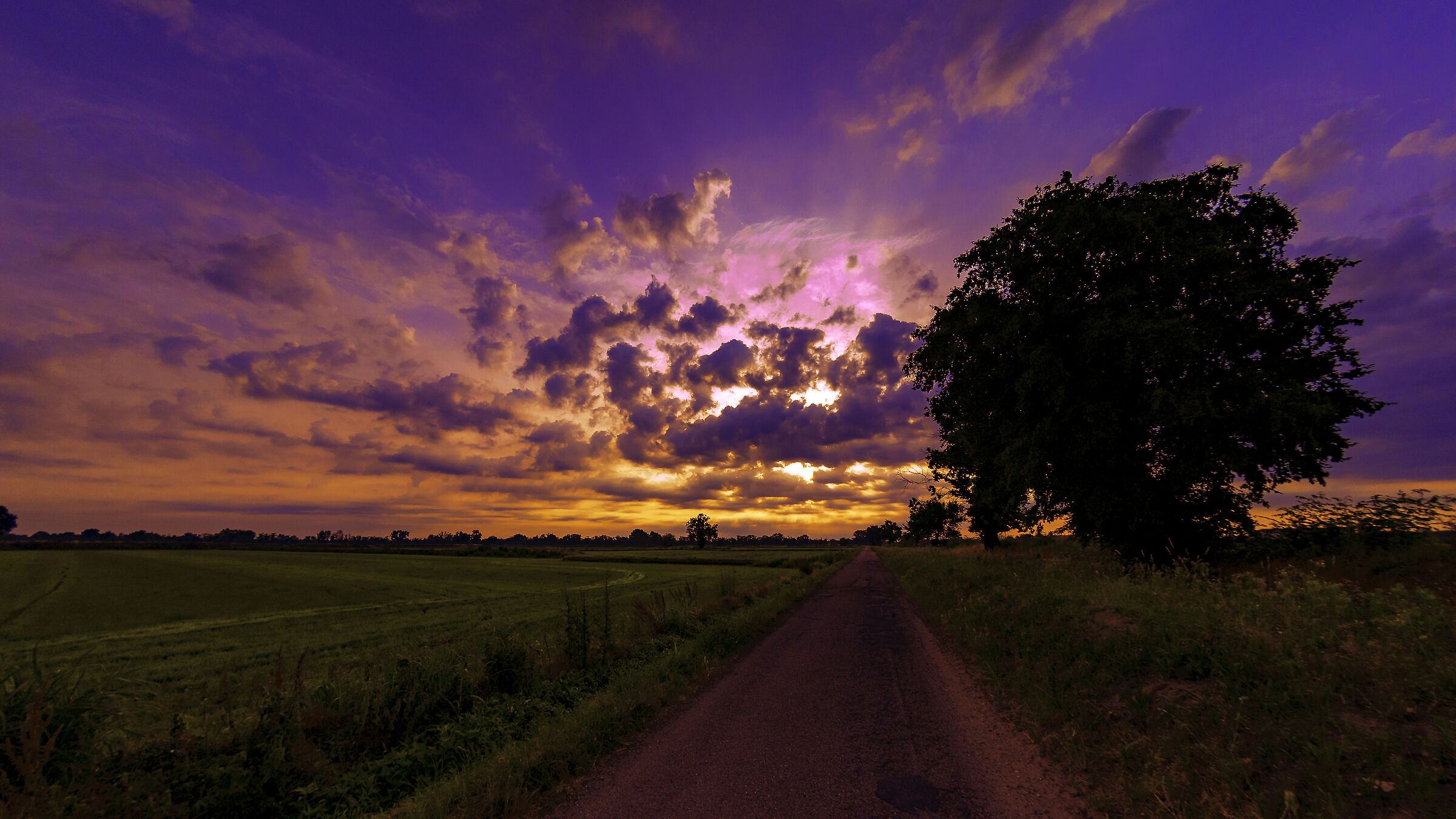 Un esplosione all'alba
