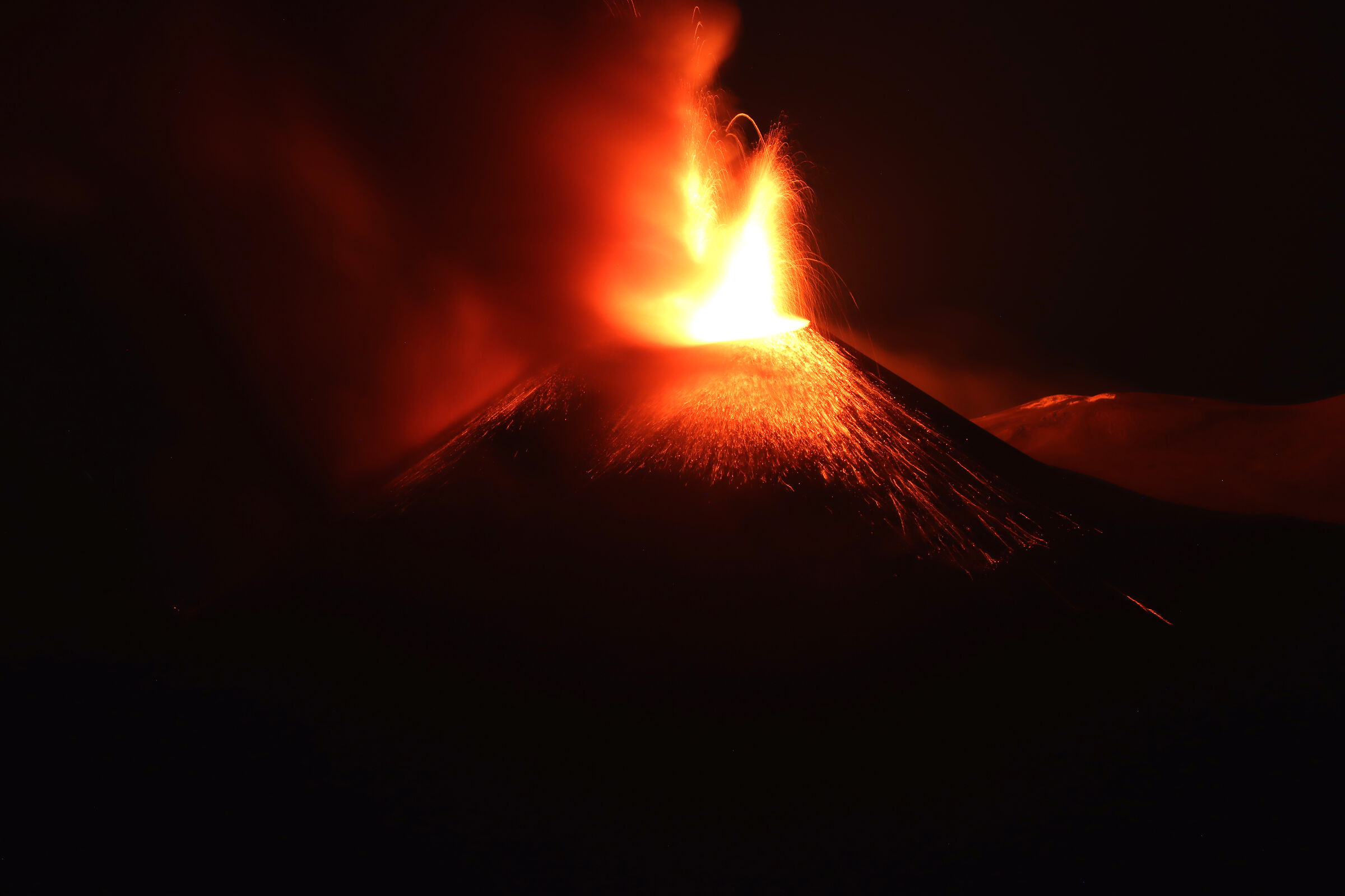 Eruzione dell'Etna del 17-6-2021.