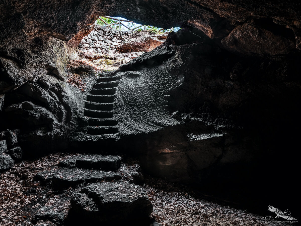 Grotta dei Ladroni - Etna