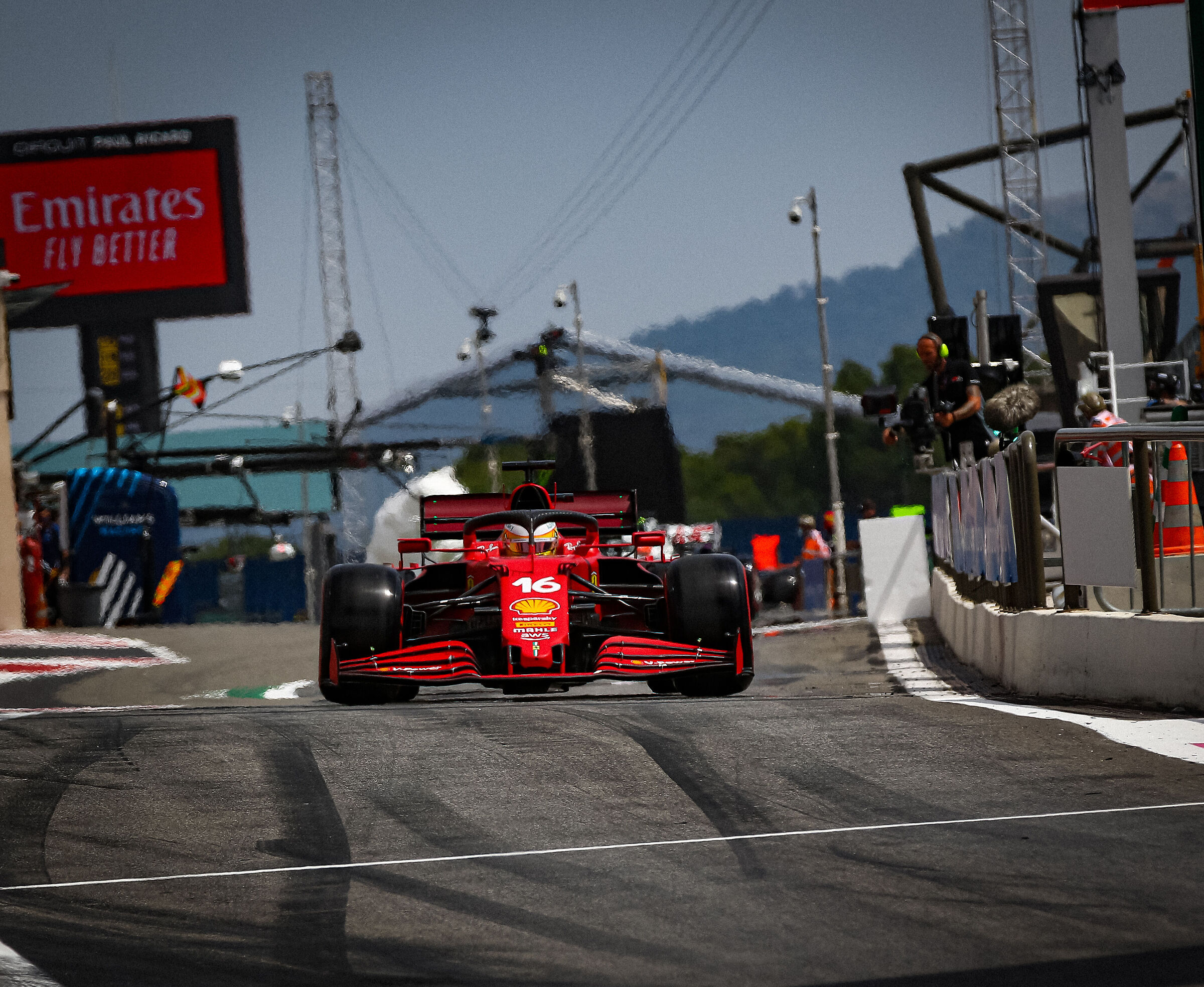 Ferrari N 16 Charles Leclerc