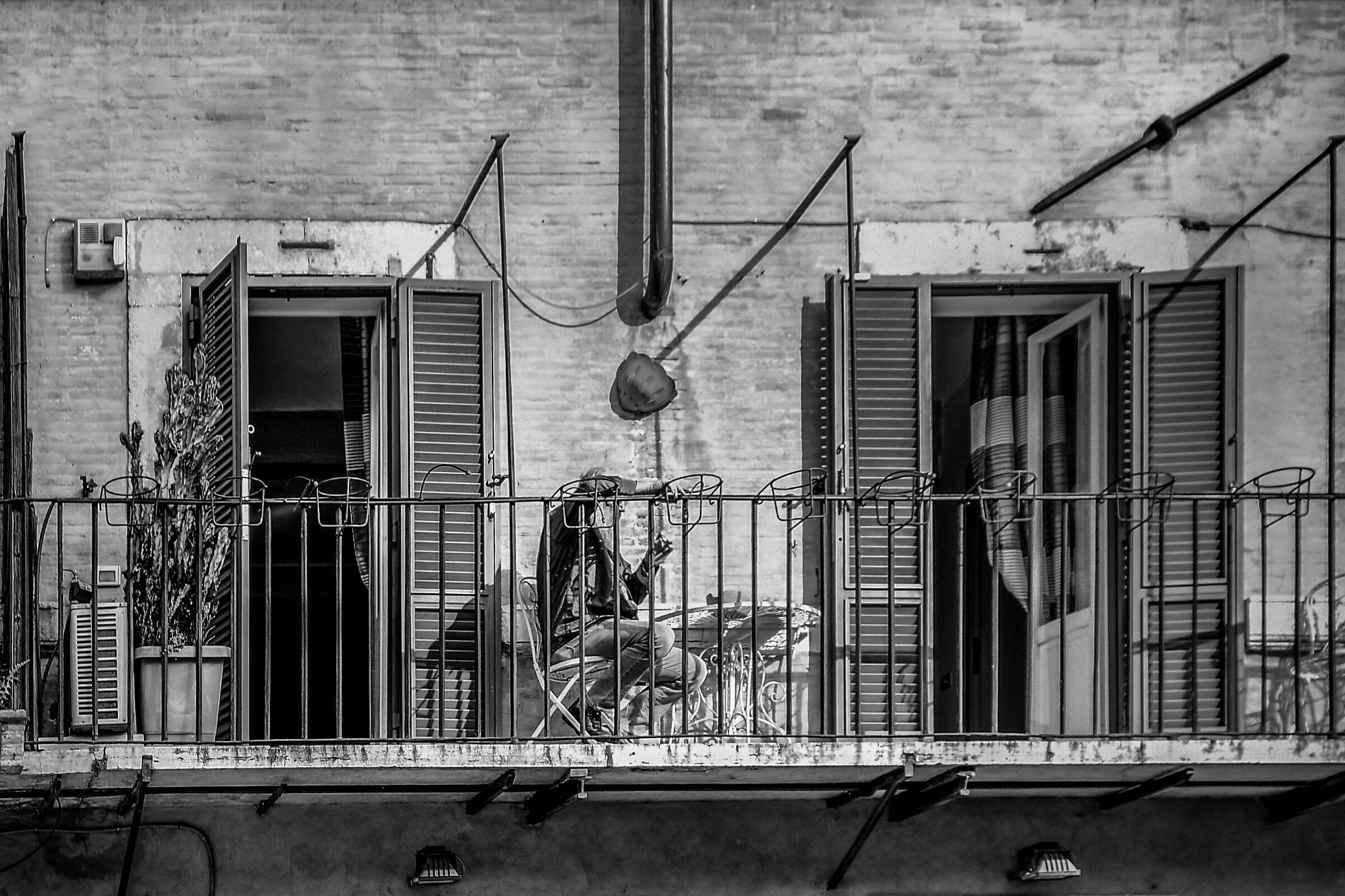 L'uomo al balcone