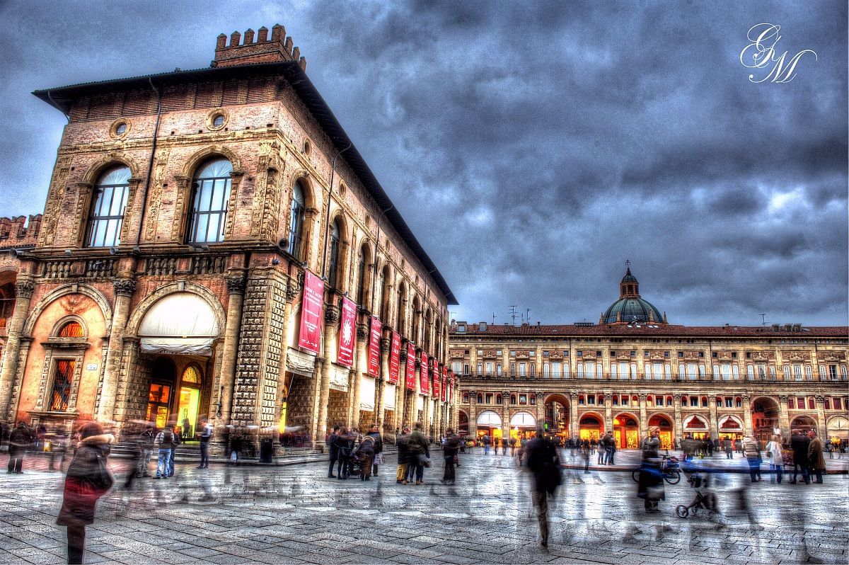 Piazza Grande, Bologna.