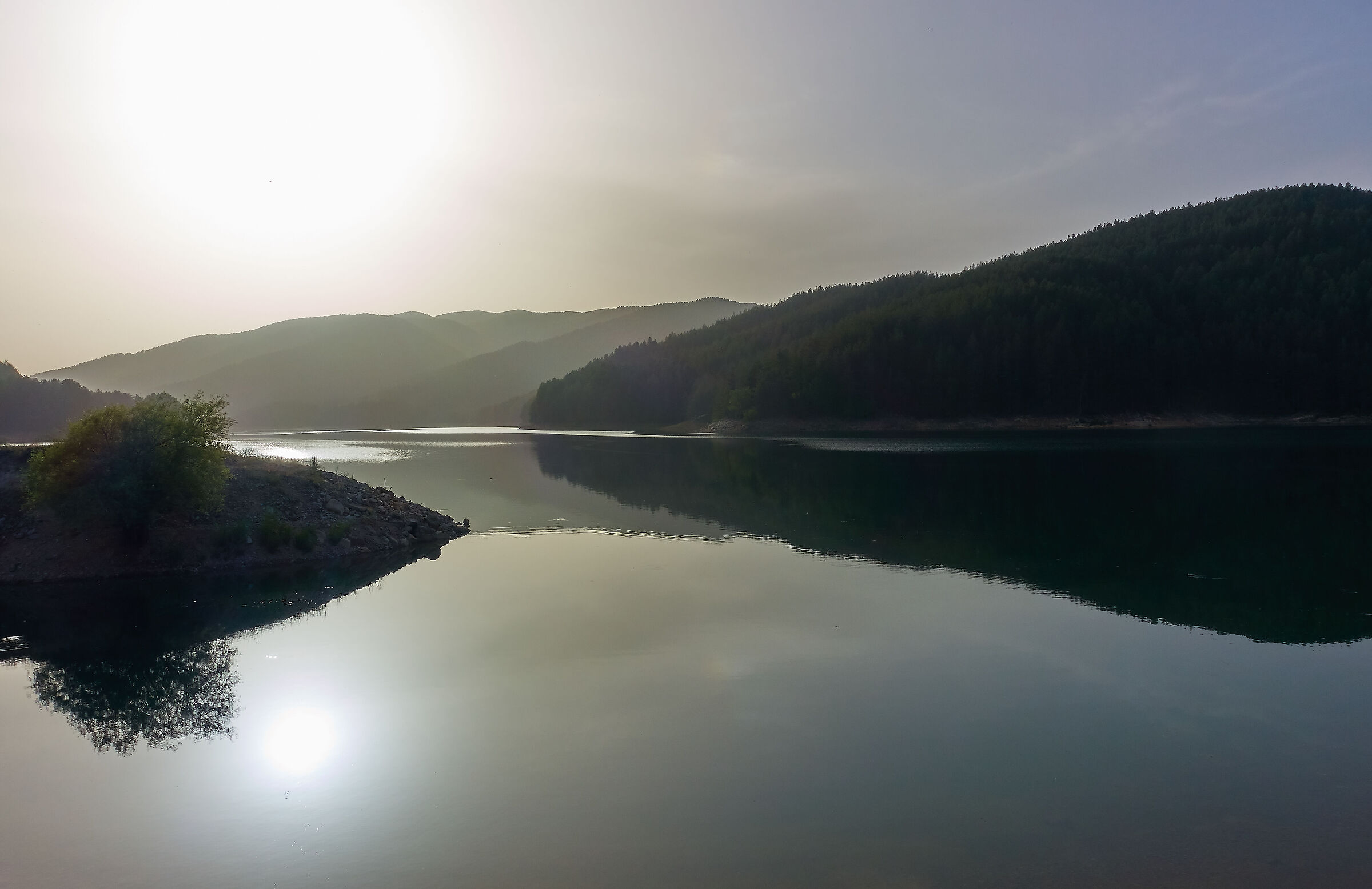 Il magico fascino del lago Ampollino