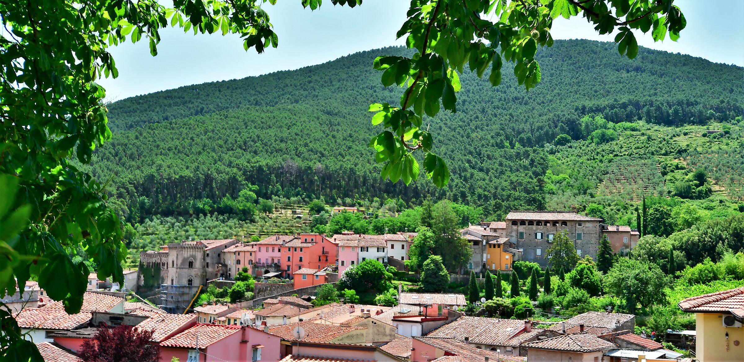 il paese di Buti nel pisano.