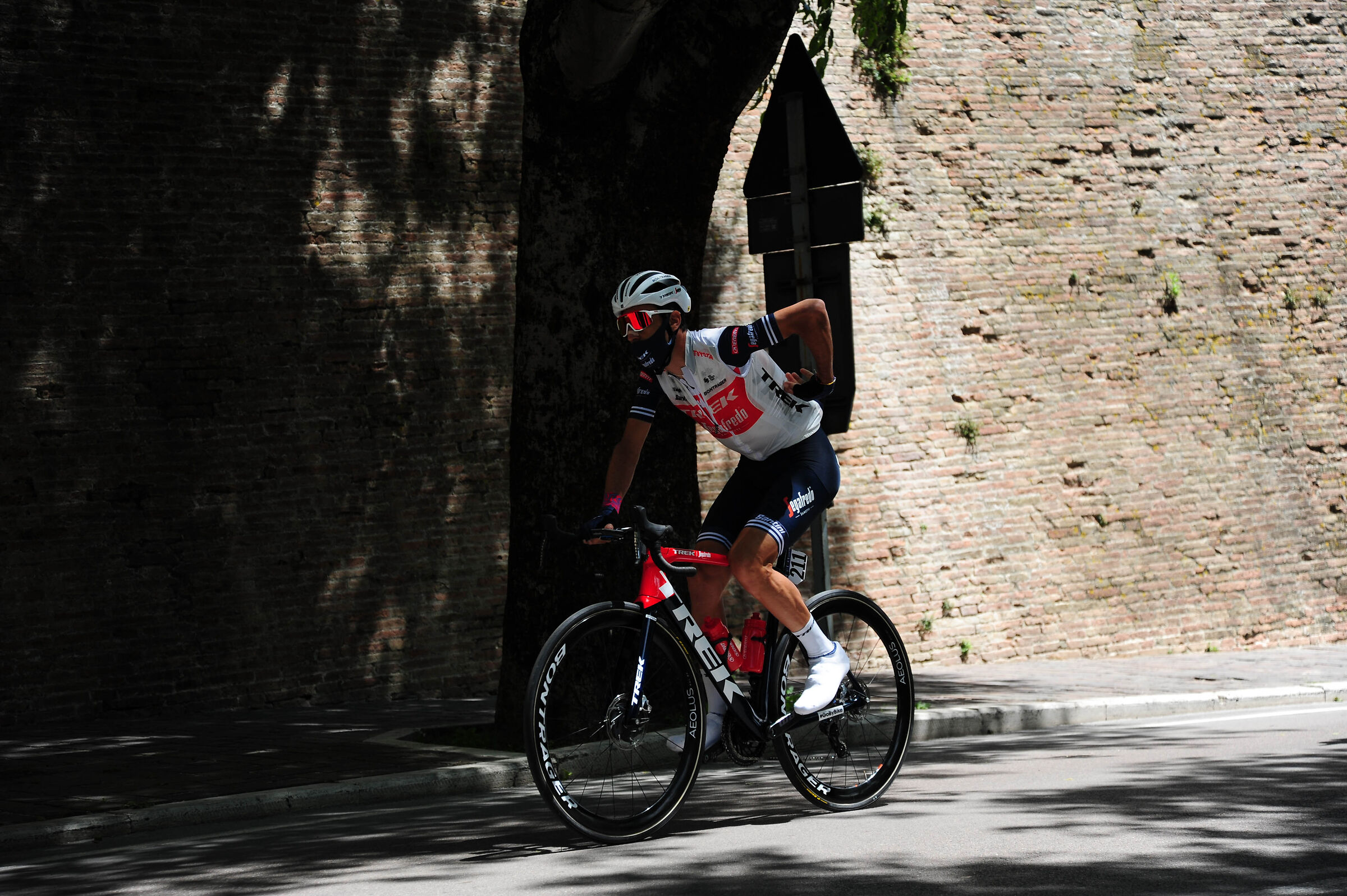 Masked Nibali (Perugia, Giro d'Italia 2021)