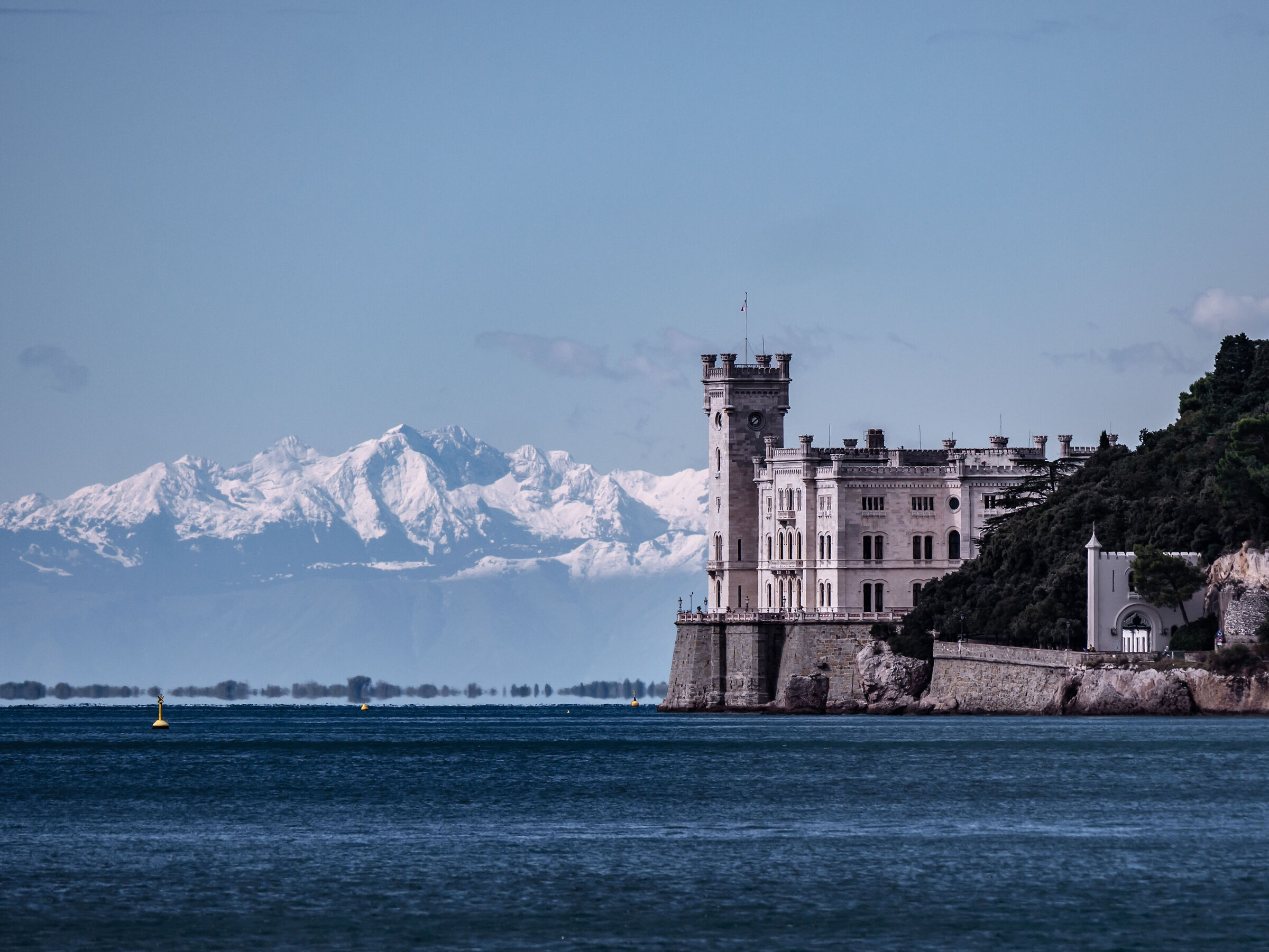 Miramare e le Dolomiti