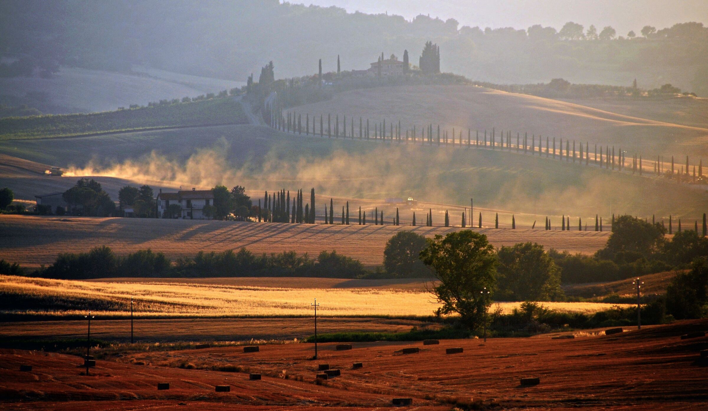 threshing in Val d'Orcia