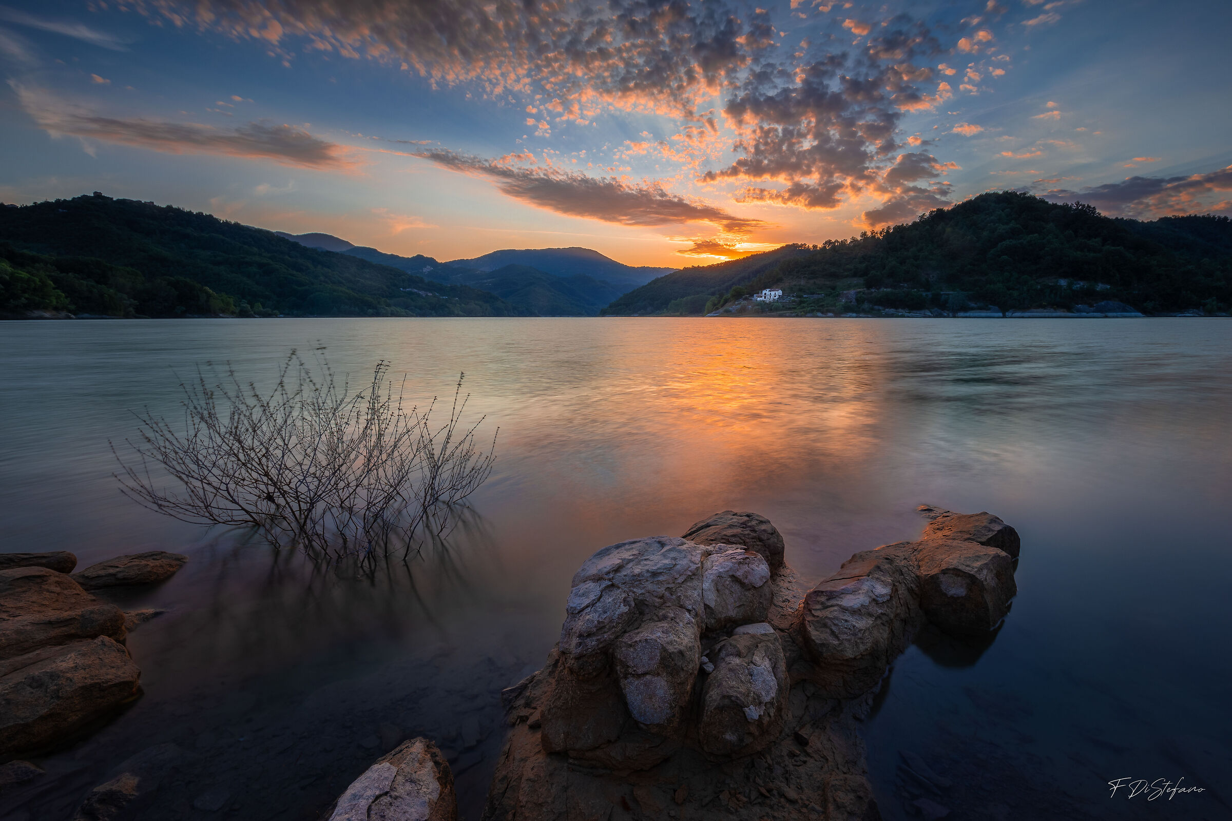 Lago del Salto sunset