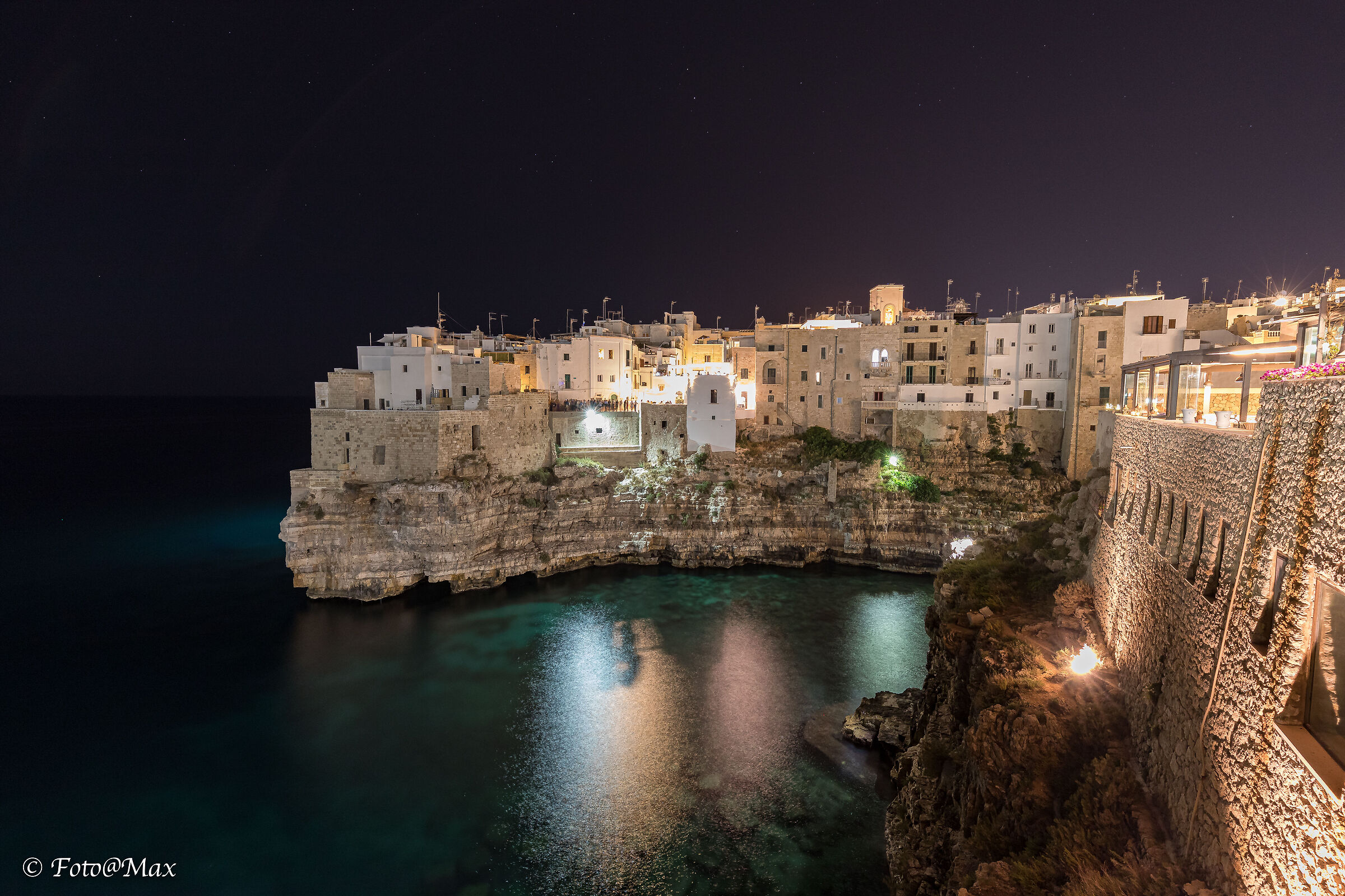 la Polignano sospesa