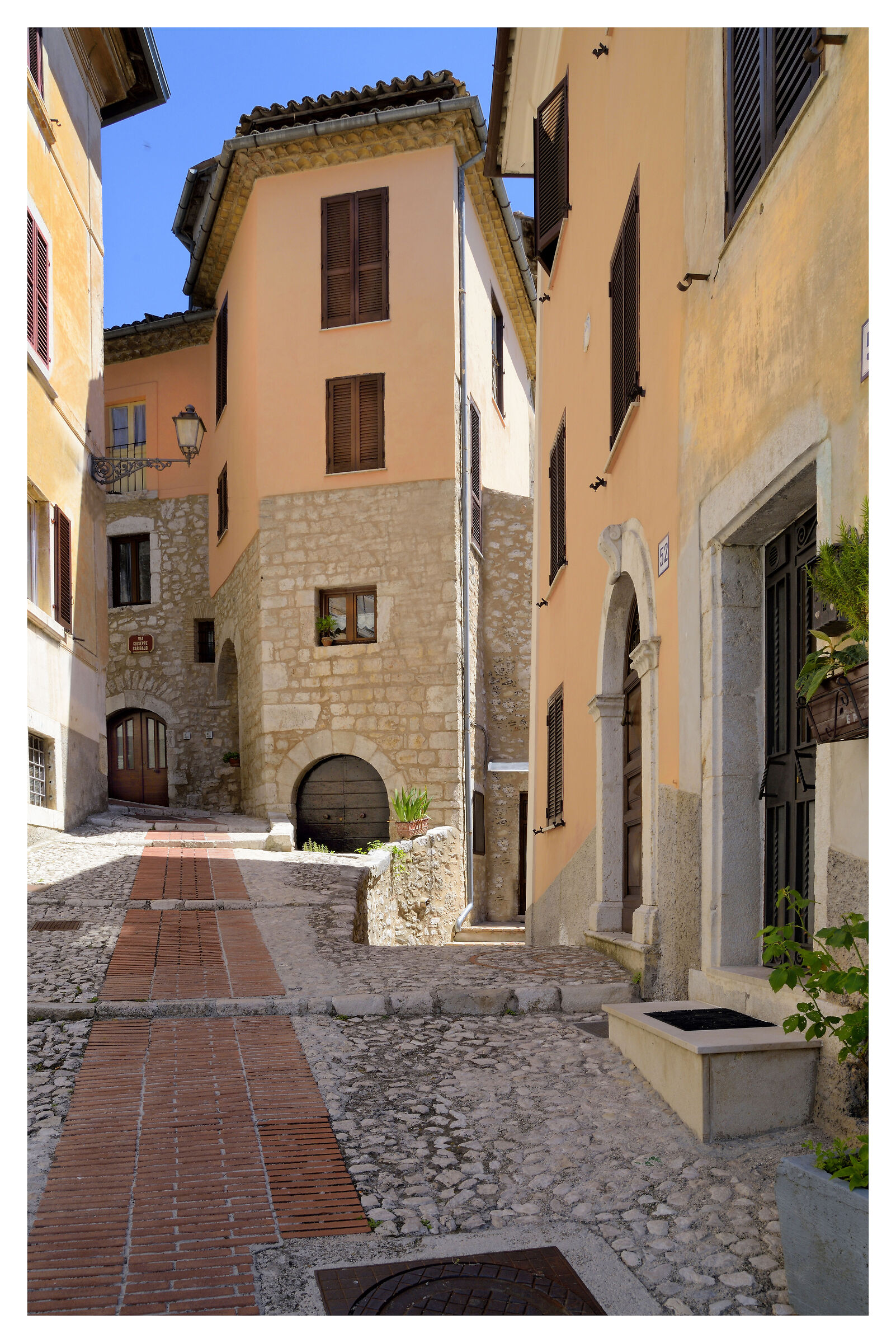 Glimpse of Veroli