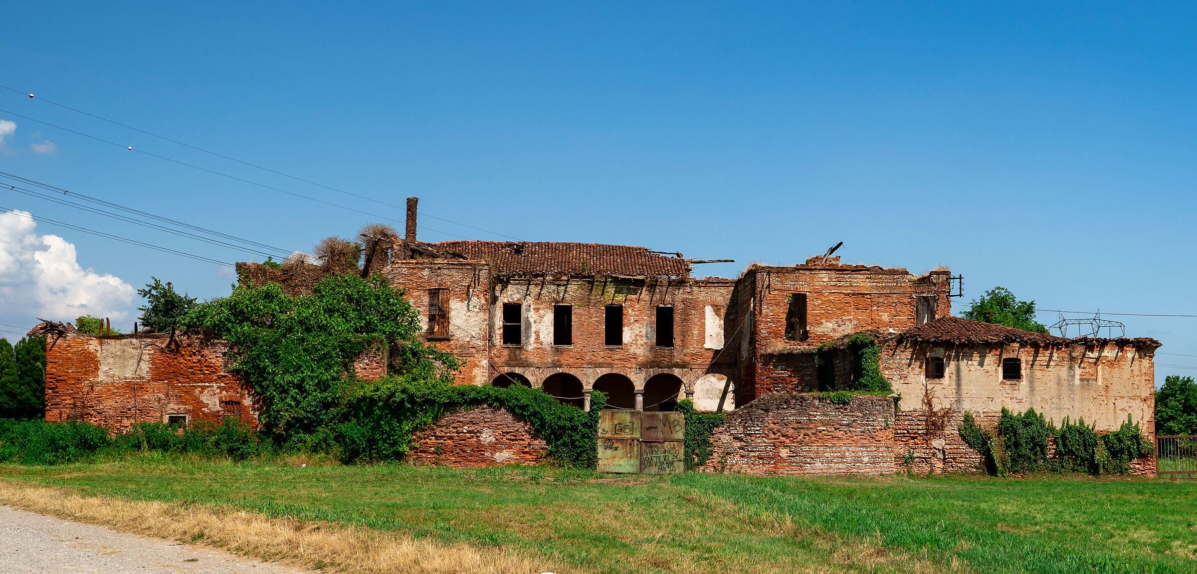 Abandoned Farmhouse