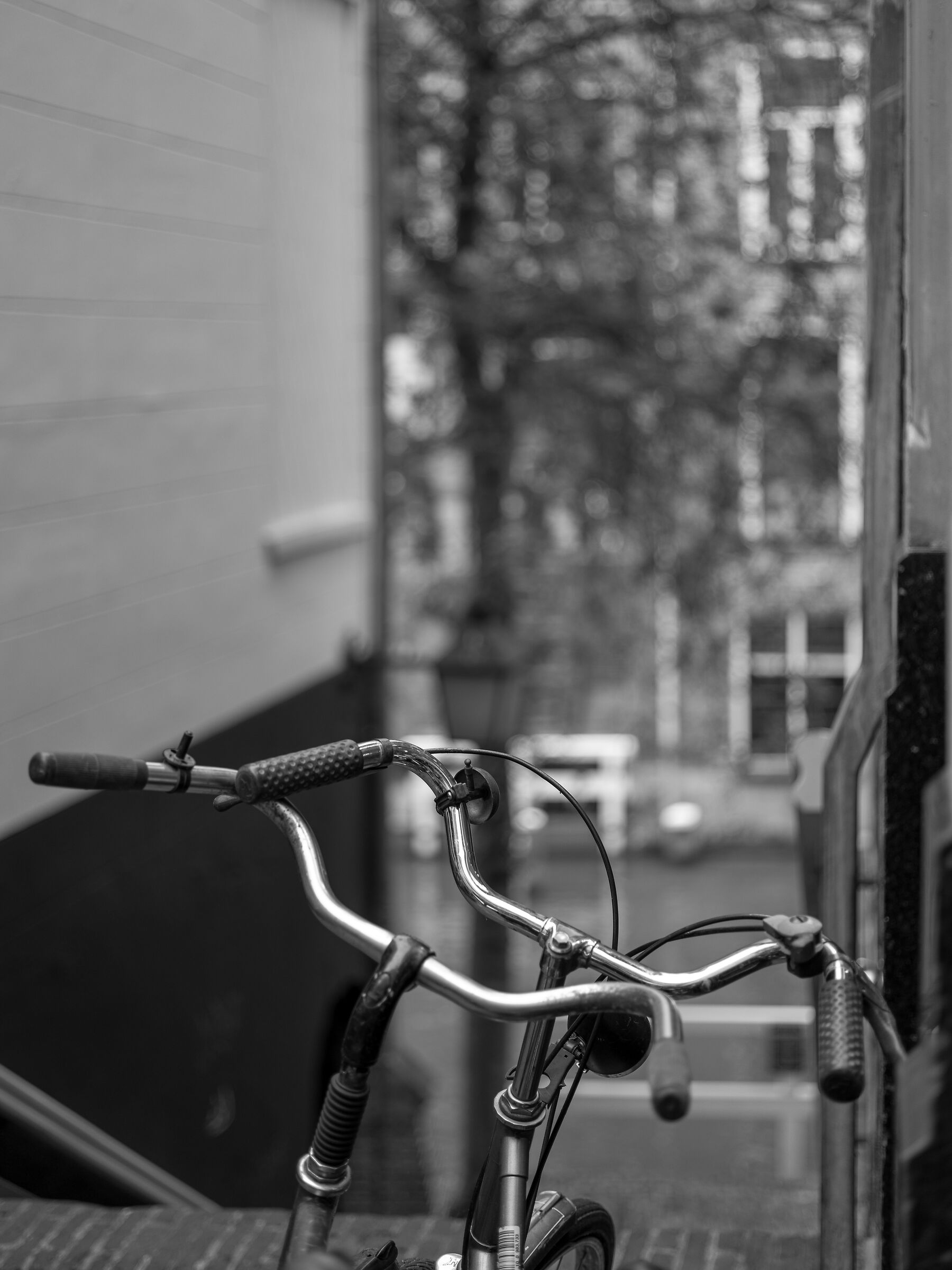 Utrecht City, Bicyles and canal