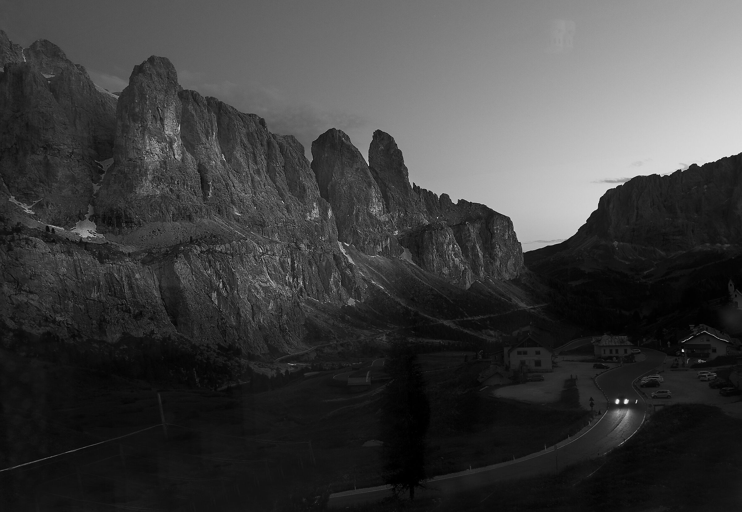 Massiccio del Sella dopo tramonto