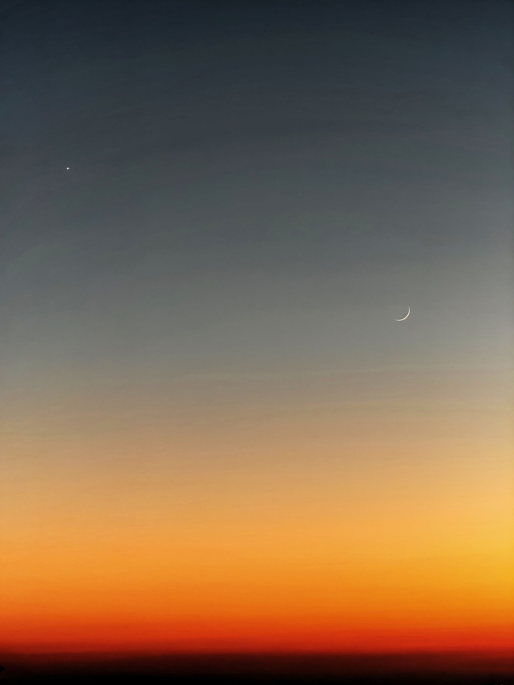 venere marte in congiunzione e spicchio di luna