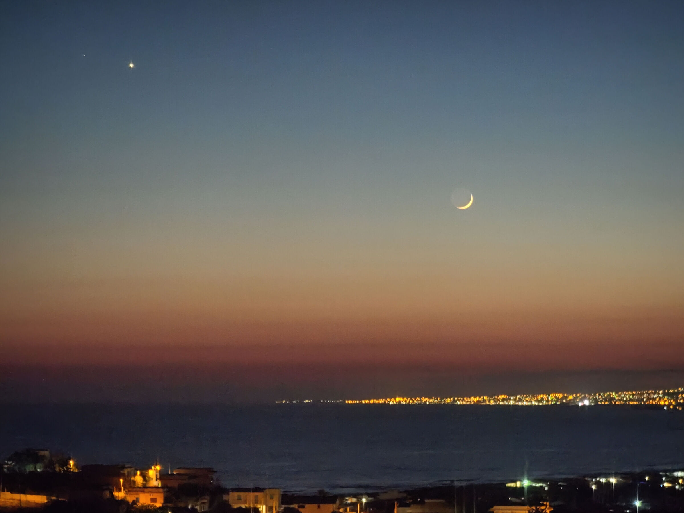 venus mars in conjunction and clove of moon