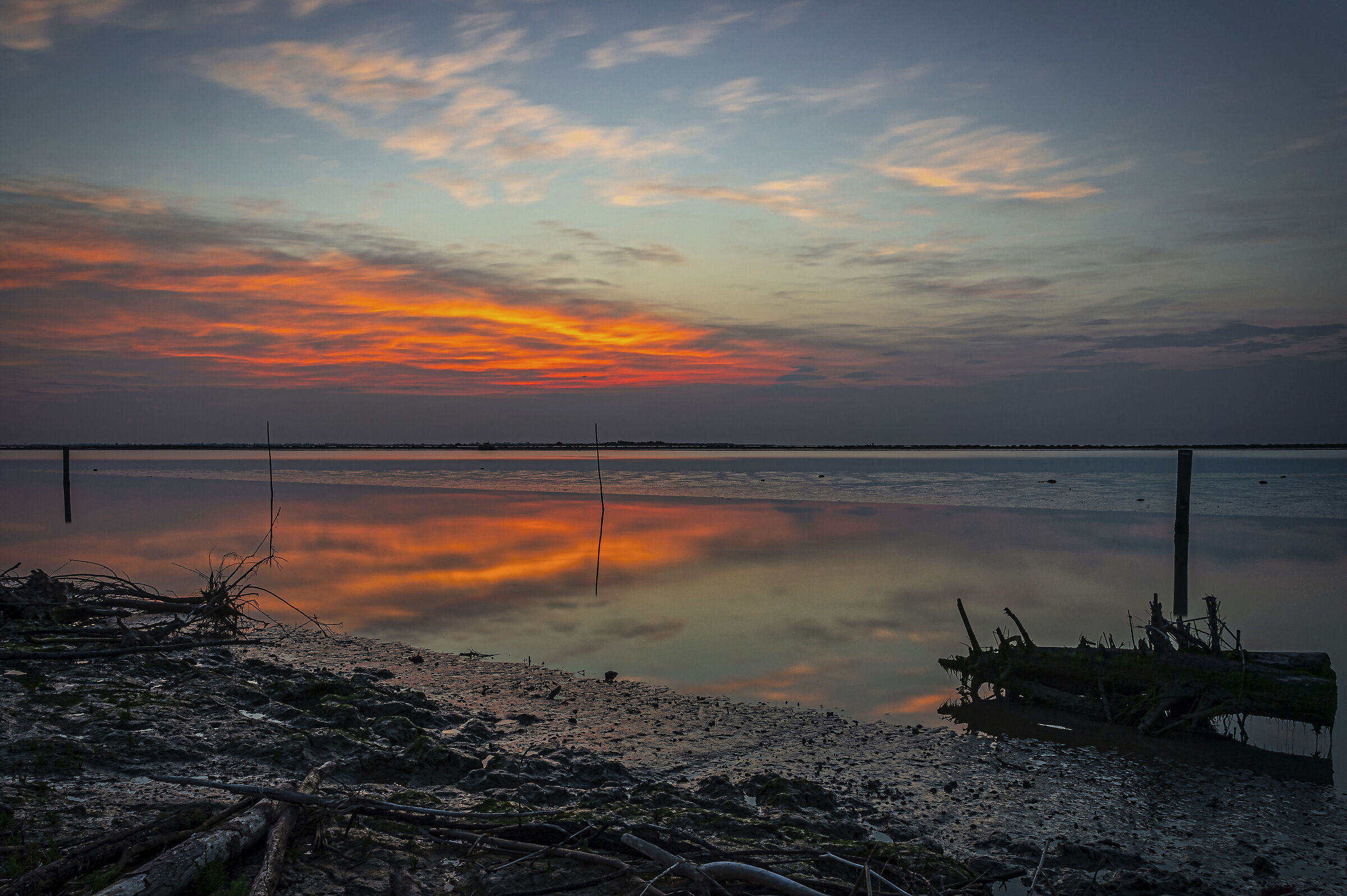 Alba sul delta del Po