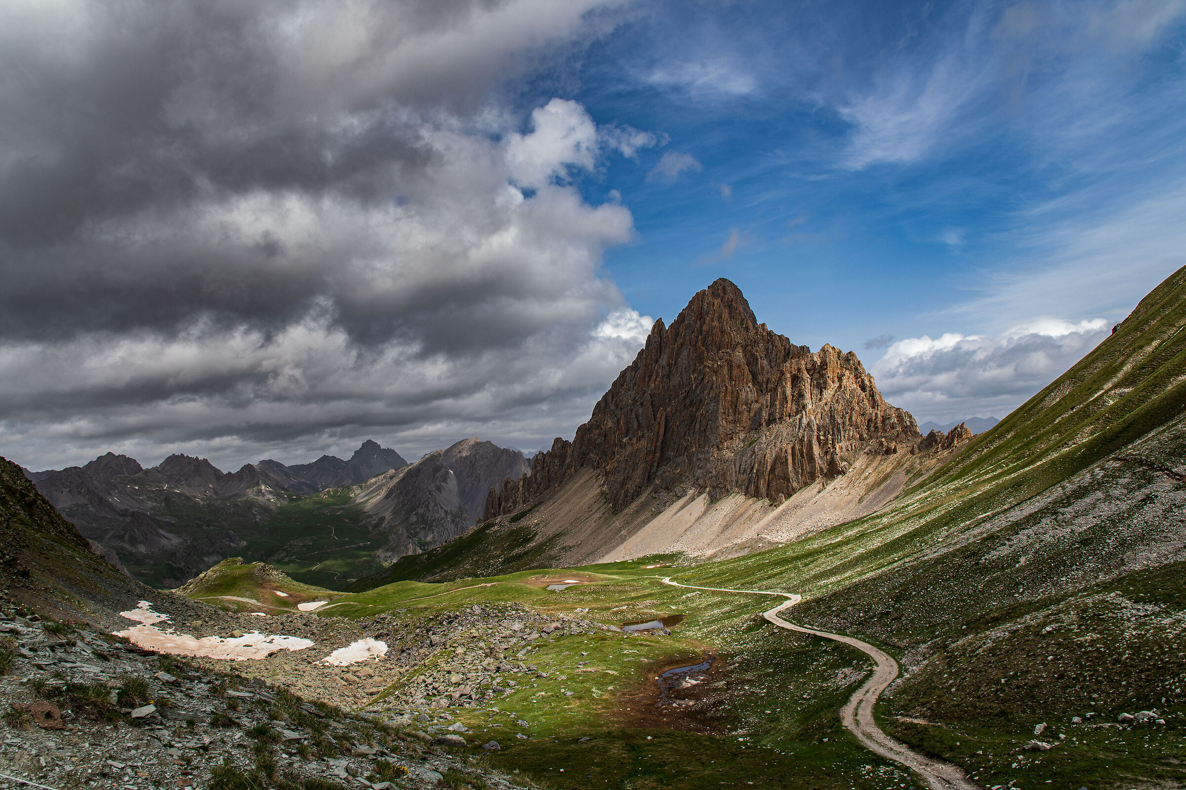 Al cospetto di Rocca La Meja
