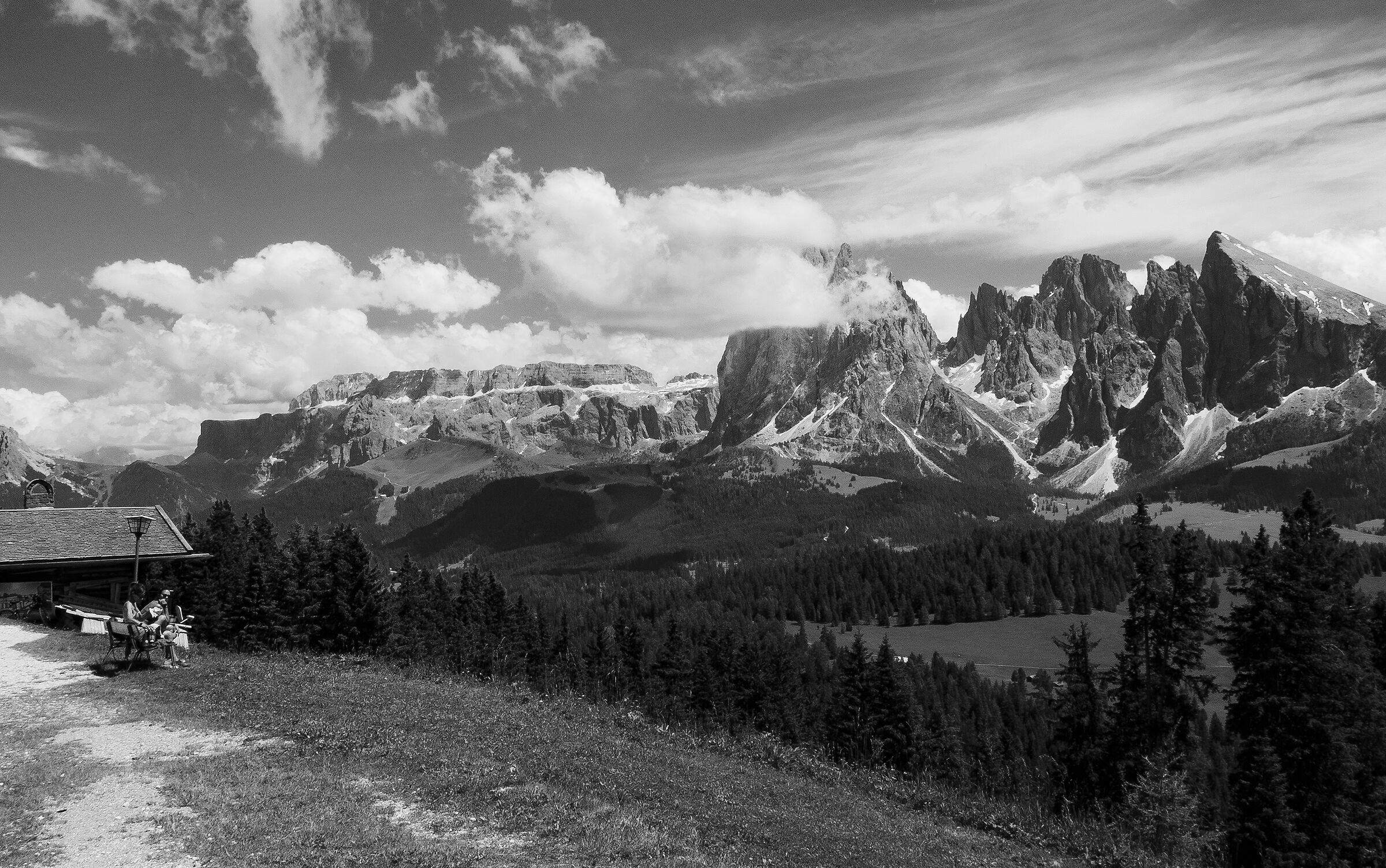 Sasso lungo e Sasso piatto visti dall'Alpe di Siusi