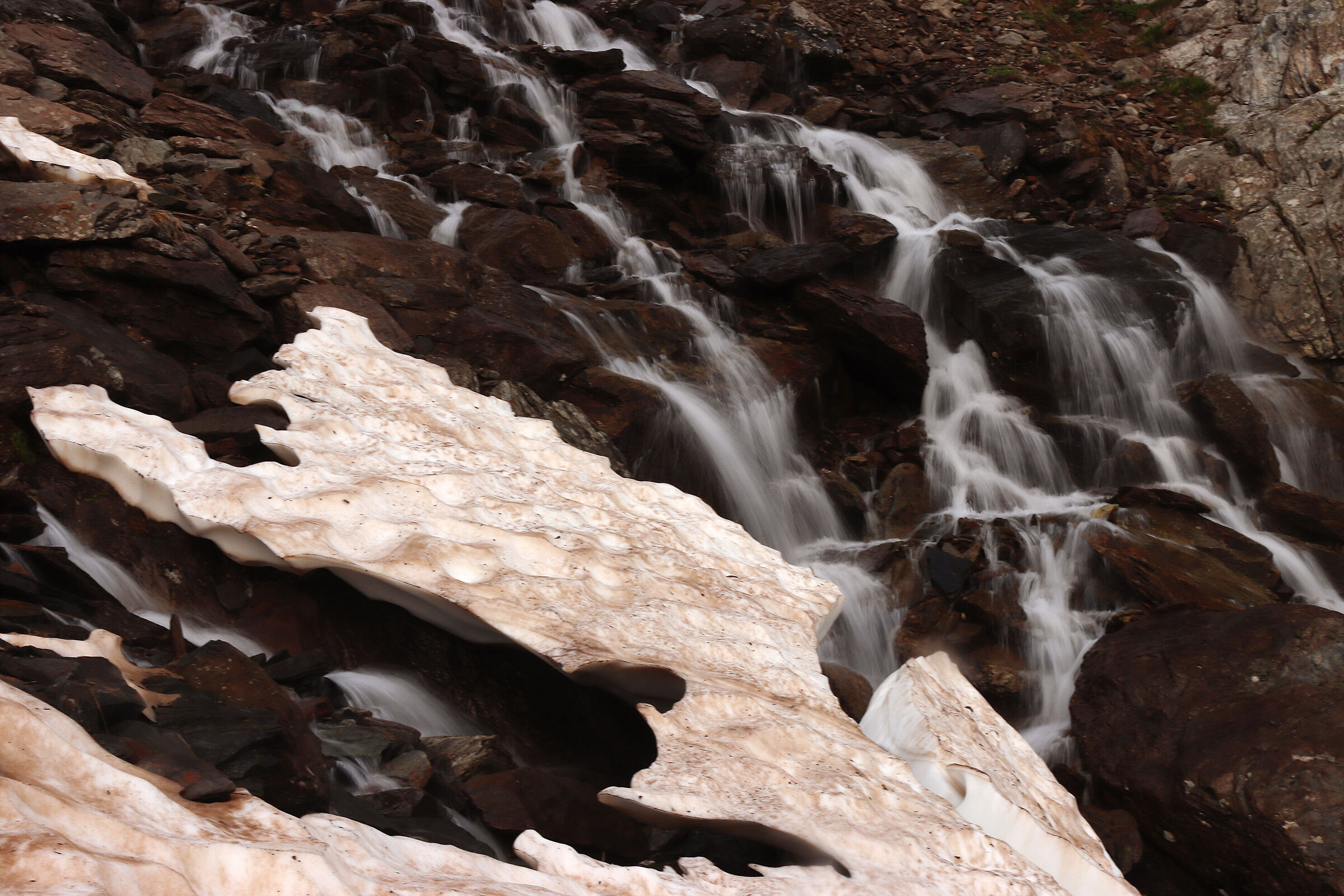 bisogna passare di qui ...